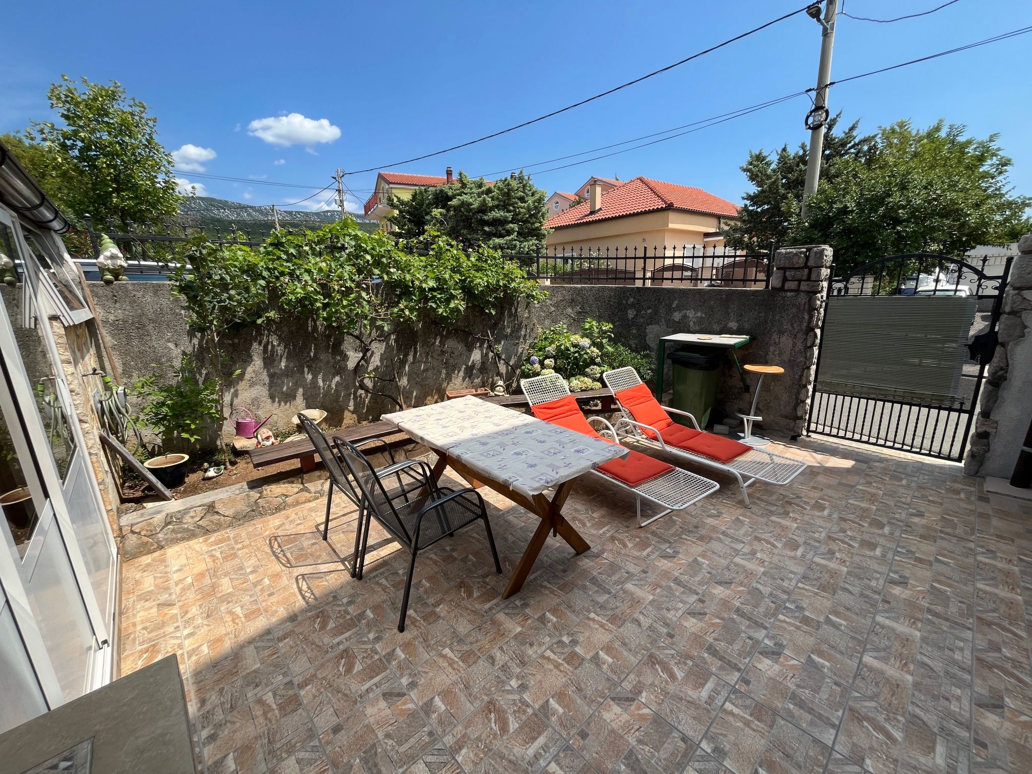 Apartment Rosa 2-Buiten