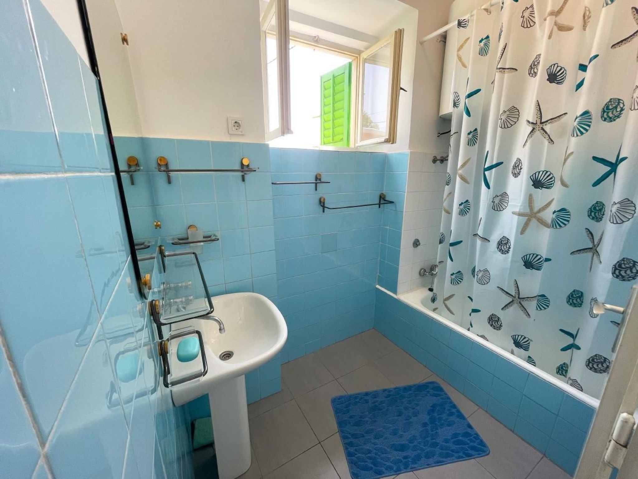 Wohnung in Jadranovo mit Kleinem Balkon-Image-tags.info