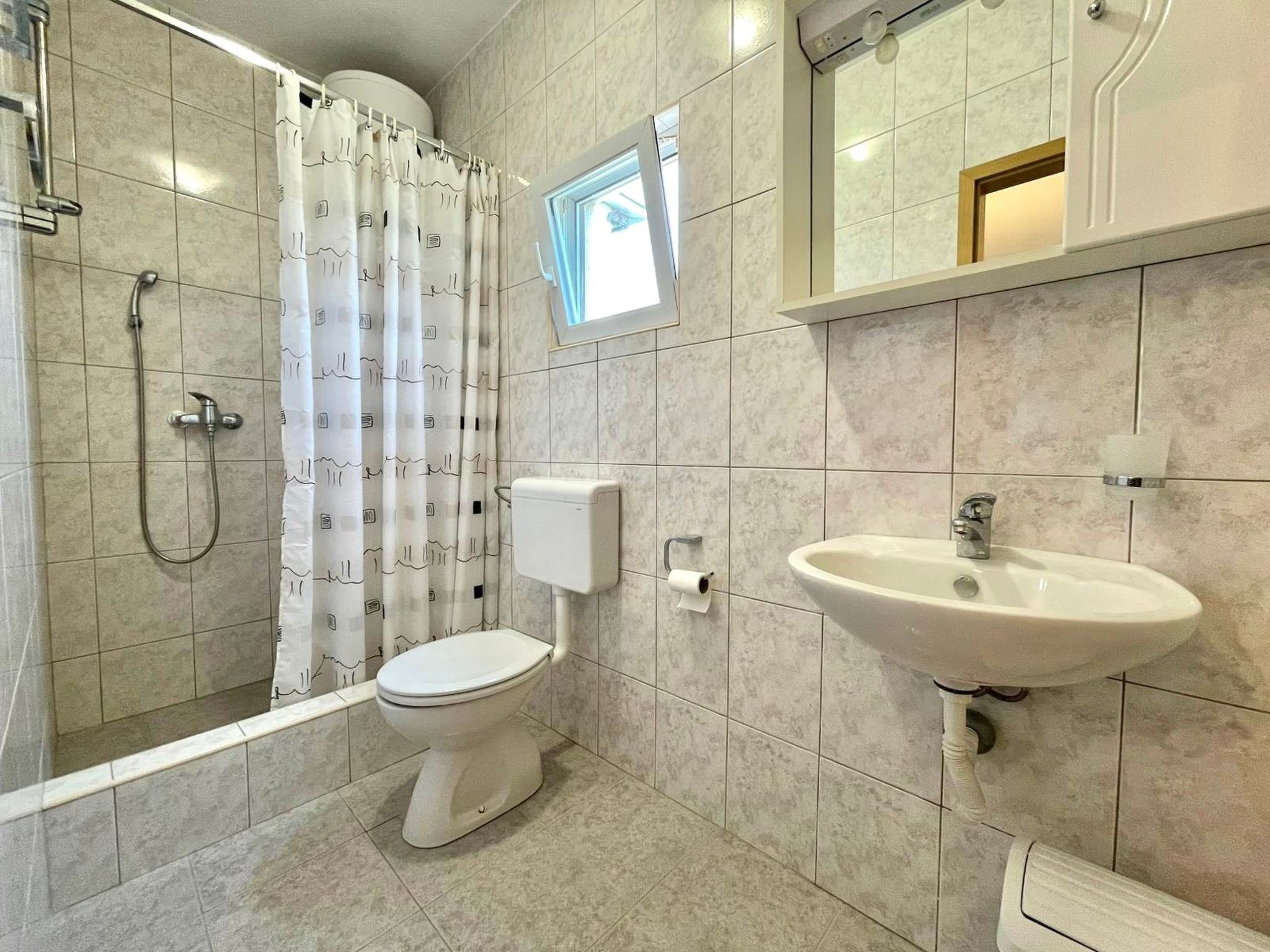 Photo of Wohnung in Jadranovo mit Schönem Balkon