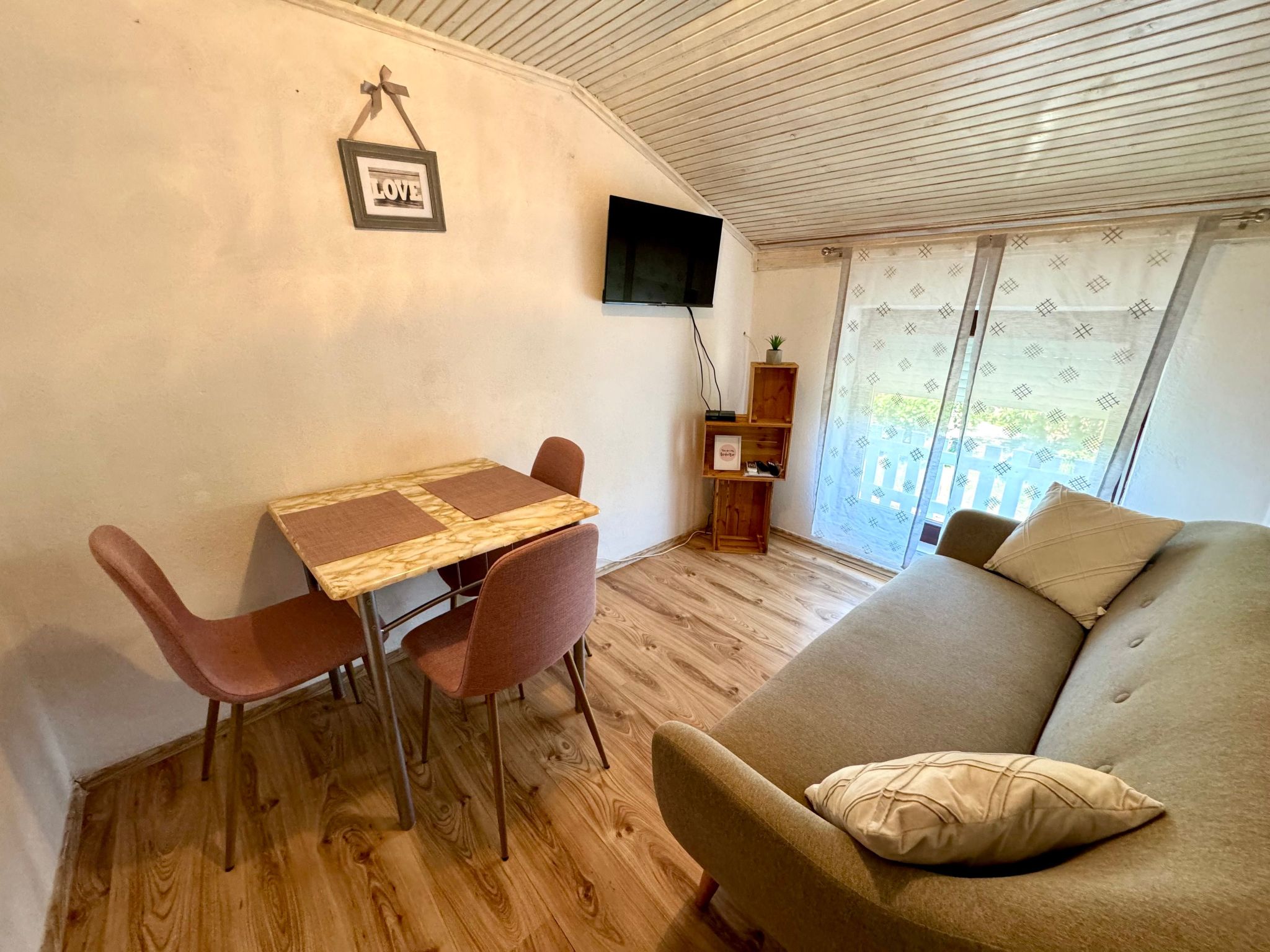 Apartment Lora 1-Dedans