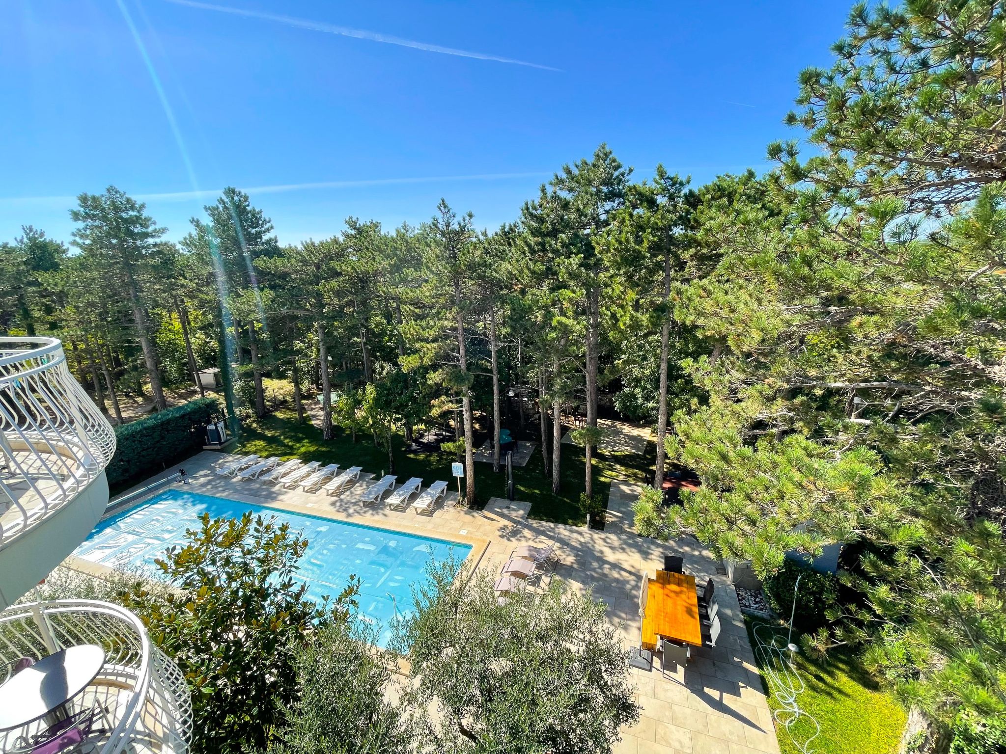 Photo of Wohnung in Jadranovo mit Grill, gemeinschaftlichem Pool und Terrasse