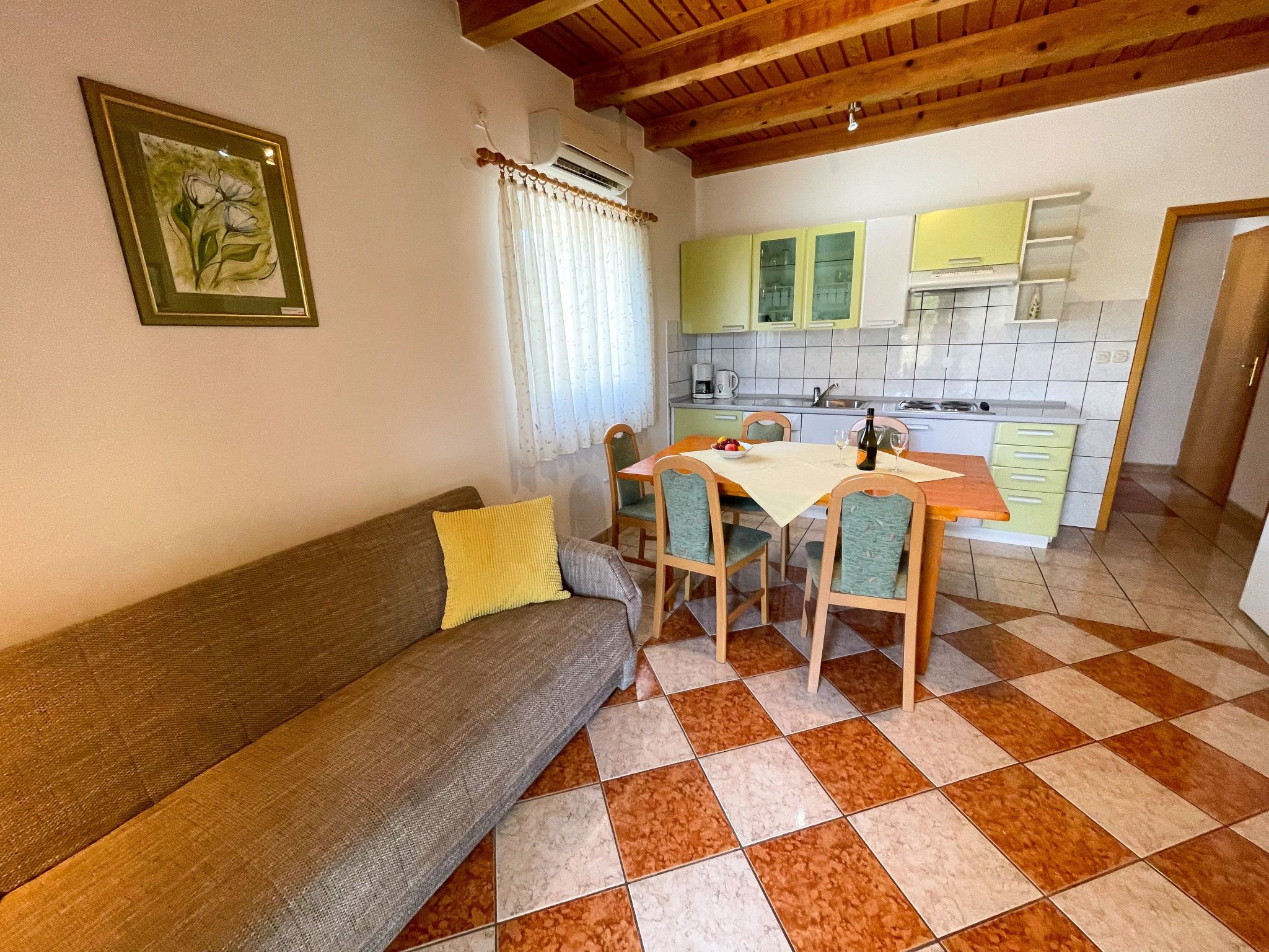 Photo of Wohnung in Jadranovo mit Grill, gemeinschaftlichem Pool und Terrasse