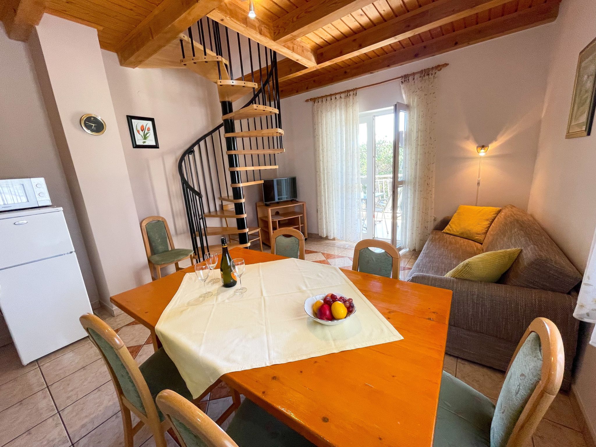 Photo of Wohnung in Jadranovo mit Grill, gemeinschaftlichem Pool und Terrasse