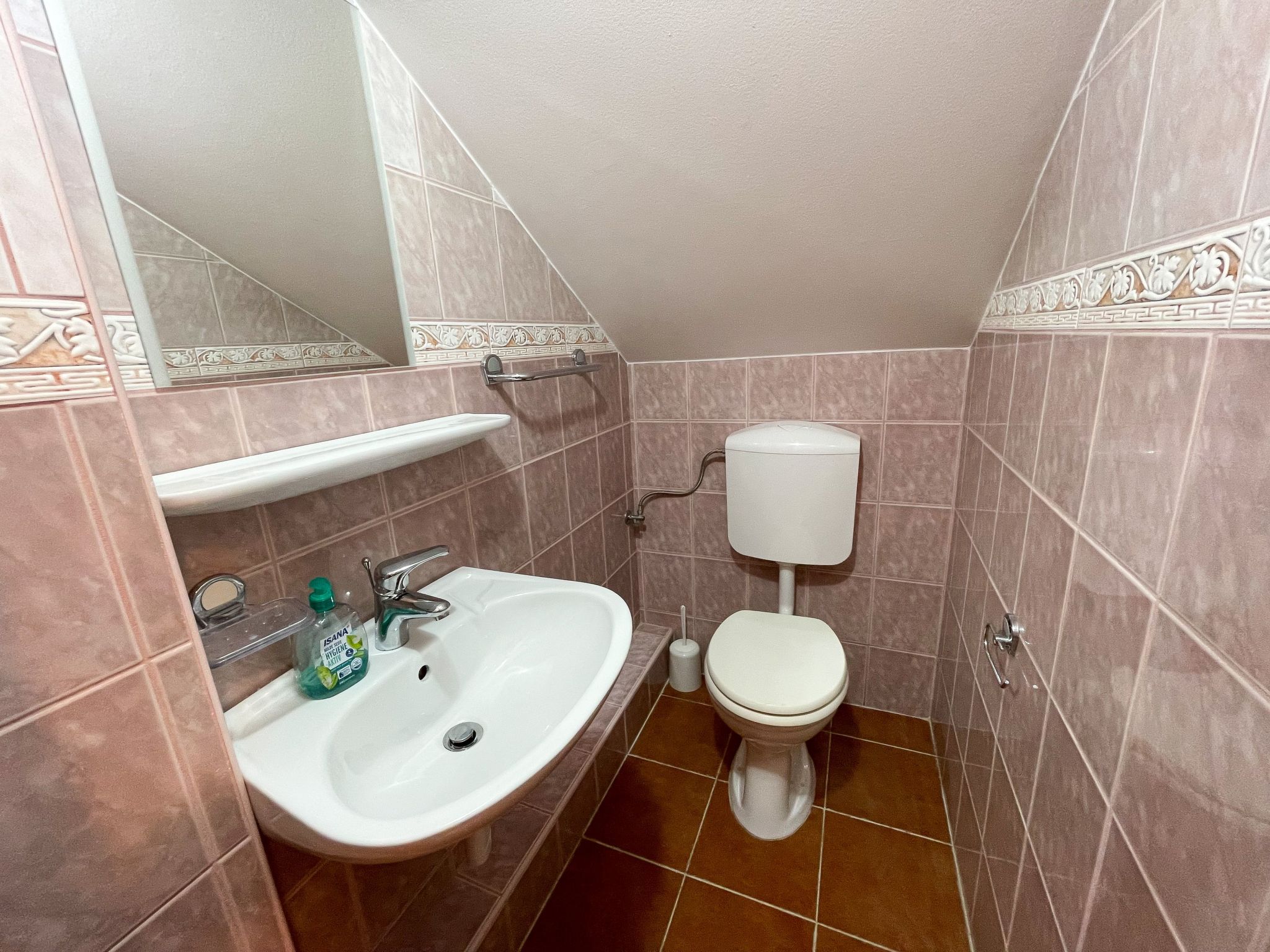 Photo of Wohnung in Jadranovo mit Grill, gemeinschaftlichem Pool und Terrasse