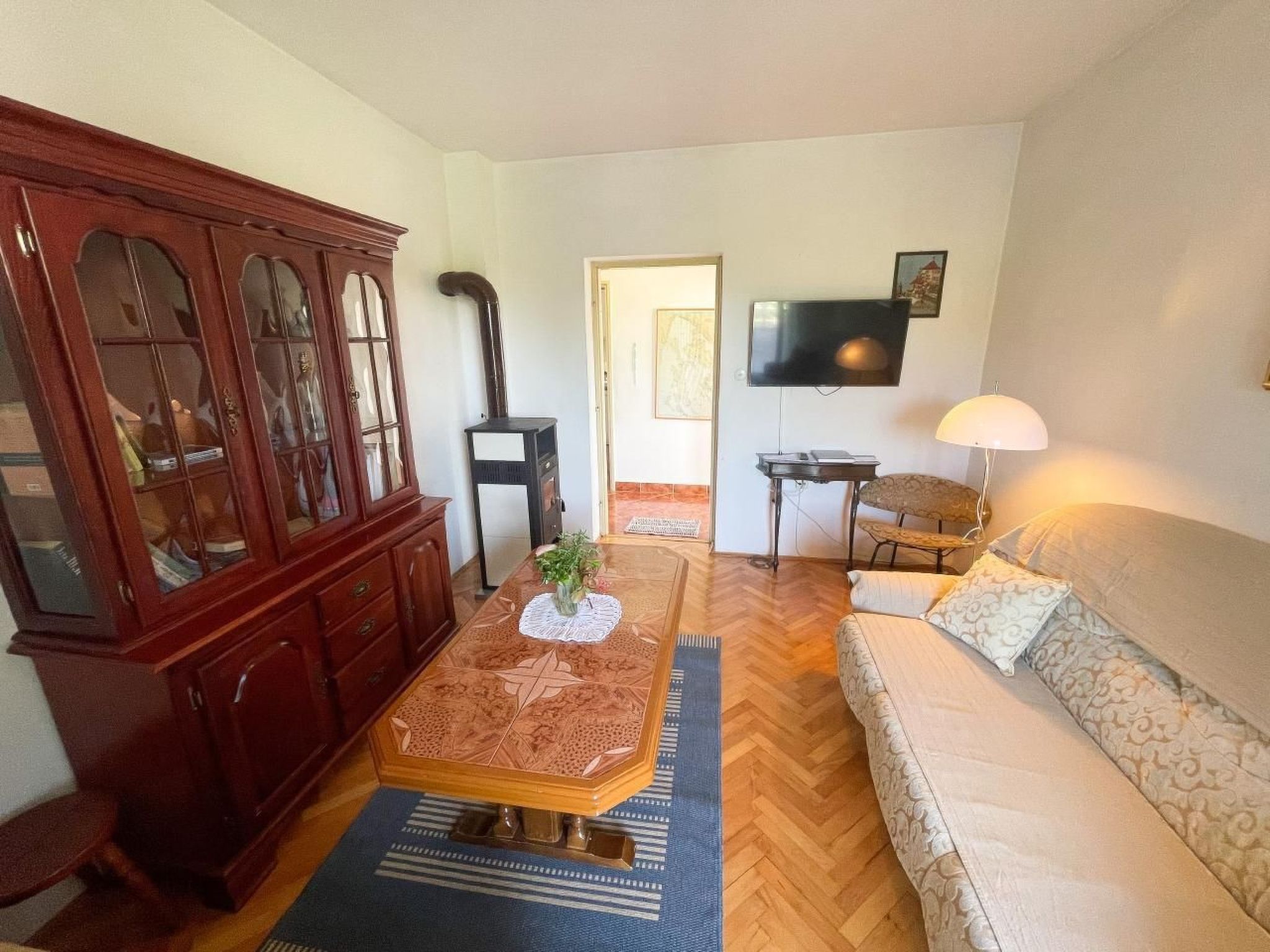 Leonarda 2-Image-tags.info