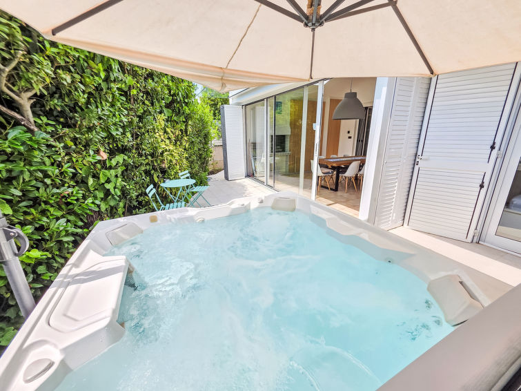 Villa Mit Jacuzzi In Jadranovo - Croacia