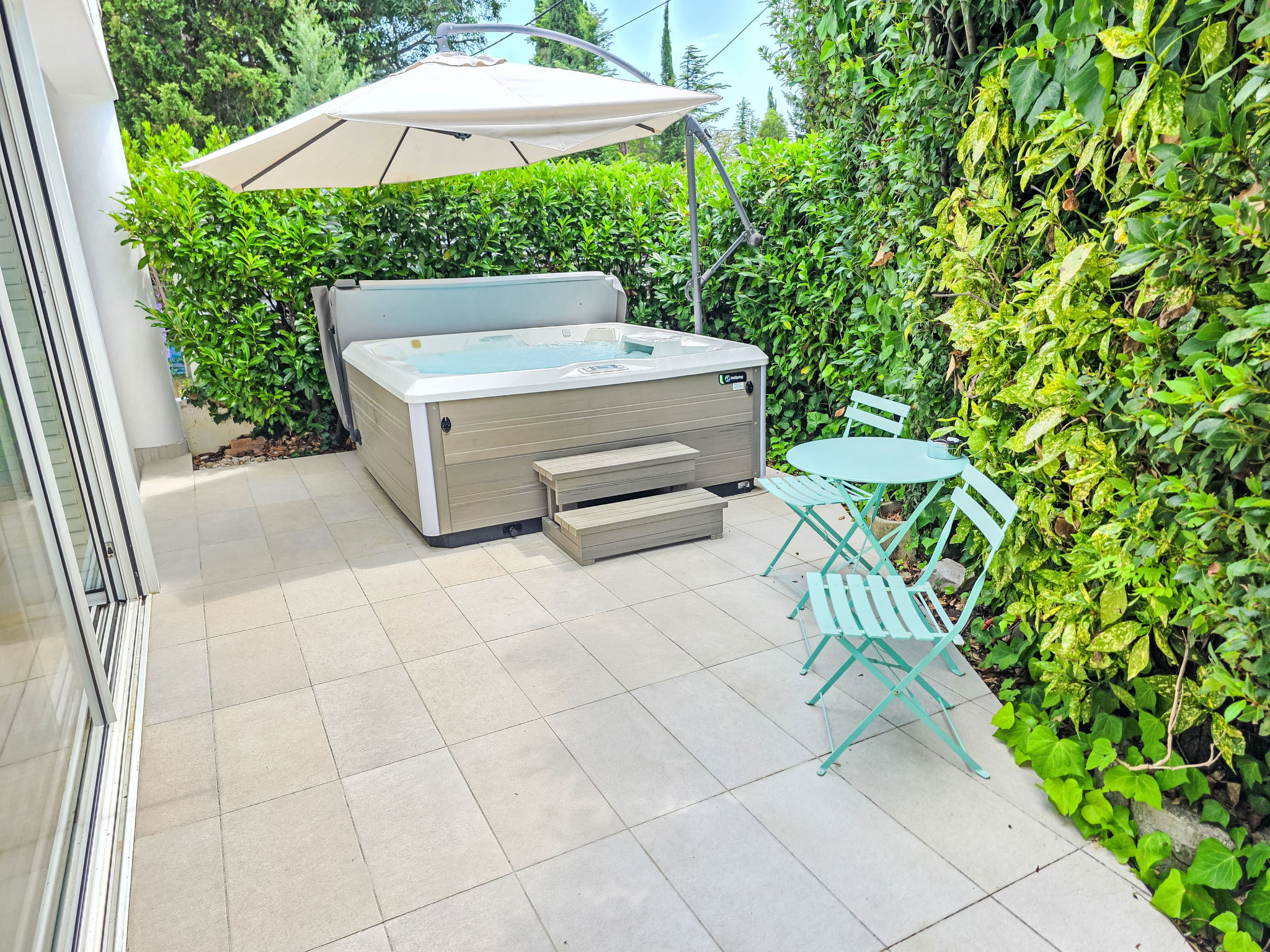 Villa mit Jacuzzi in Jadranovo