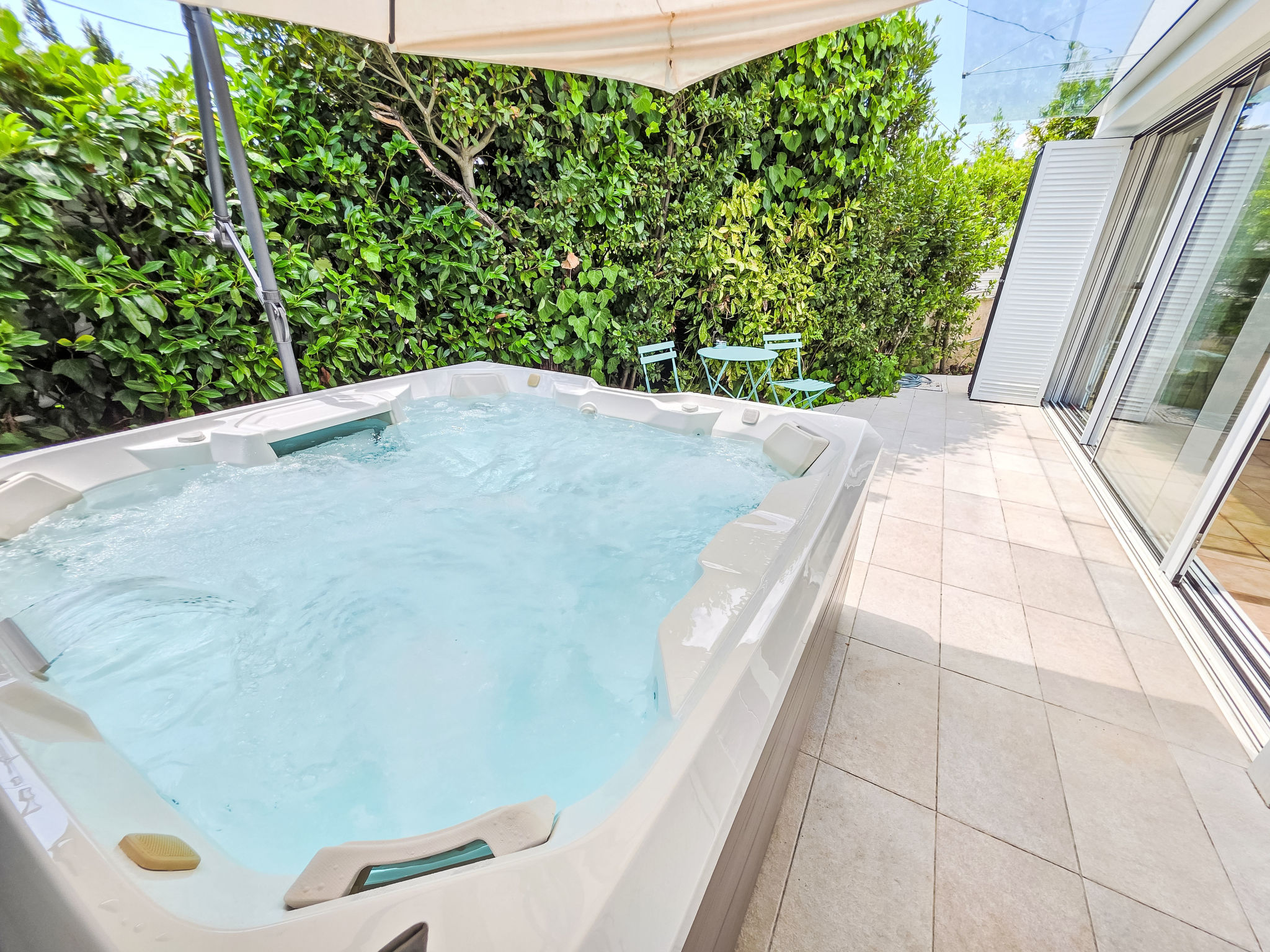 Villa mit Jacuzzi in Jadranovo