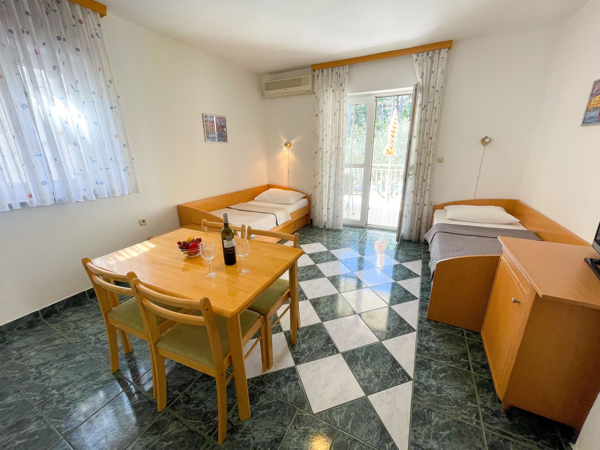Wunderschönes Appartement in Jadranovo mit gemeinschaftlichem Pool, Grill und T - Image-tags.info