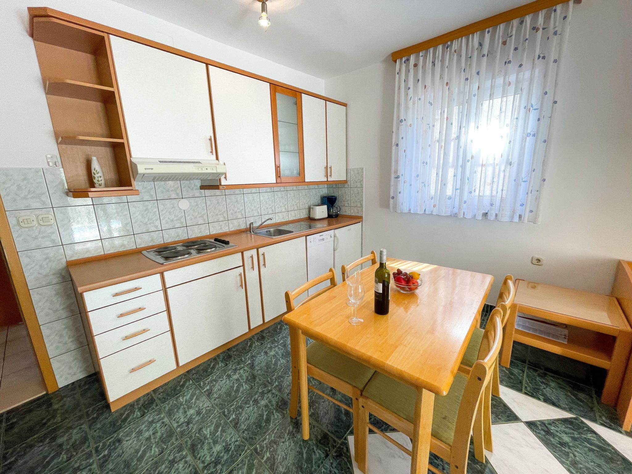 Wunderschönes Appartement in Jadranovo mit gemeinschaftlichem Pool, Grill und T - Image-tags.info