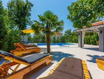 Villa Padre J: Ruim Kustverblijf met Privézwembad nabij Crikvenica - thumbnail 1