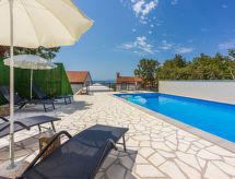 Vrijstaande villa met privézwembad en zeezicht nabij Crikvenica - thumbnail 2