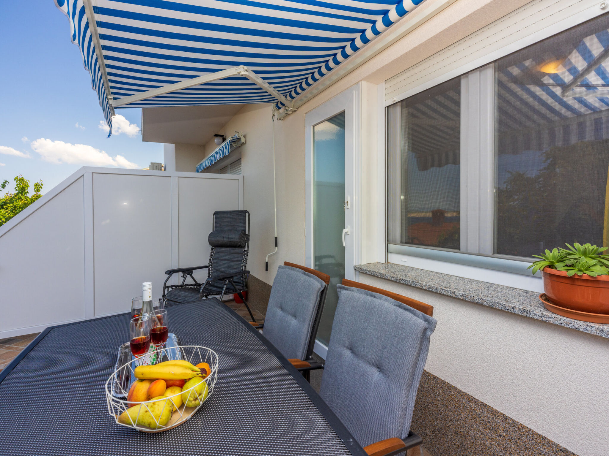 Azur 3 / HR-04335-03 - Outside