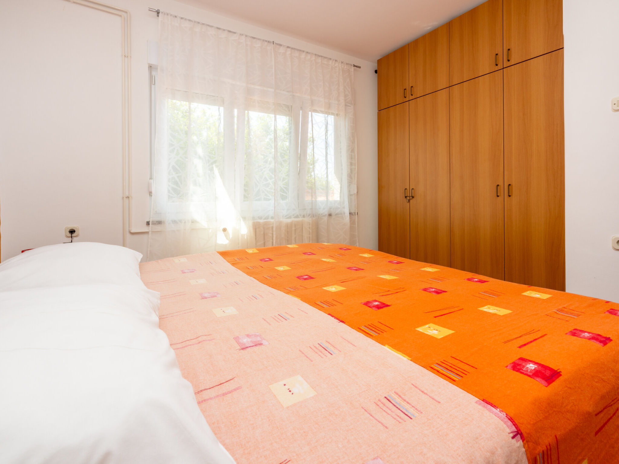 Azur 3 / HR-04335-03 - Inside