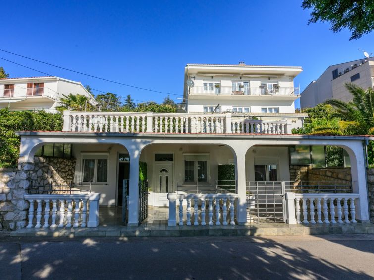Zeezicht en rust in appartement Antak 2 in Crikvenica/Dramalj in Dramalj
