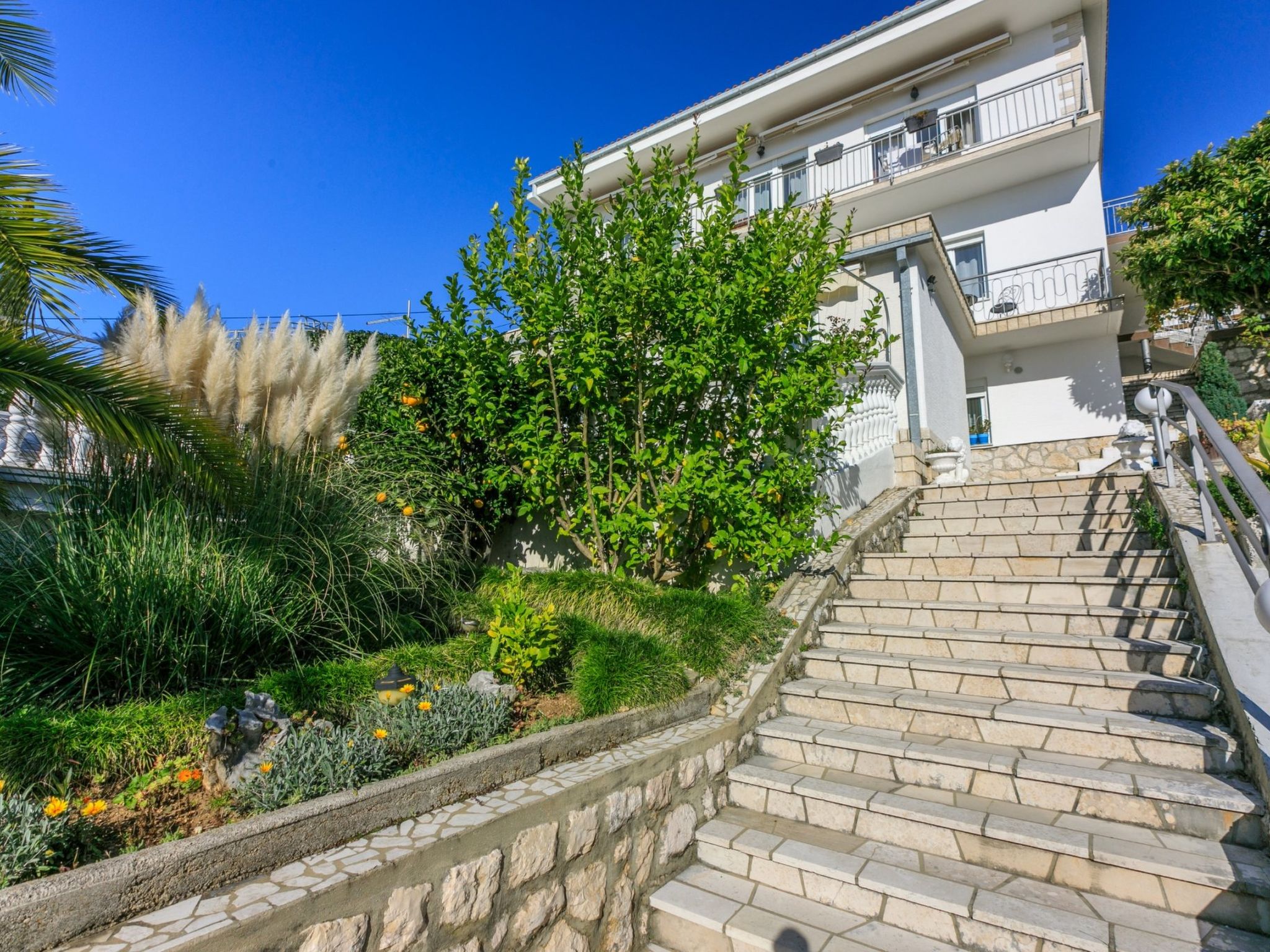 Photo of Antak 2 / HR-09414-02