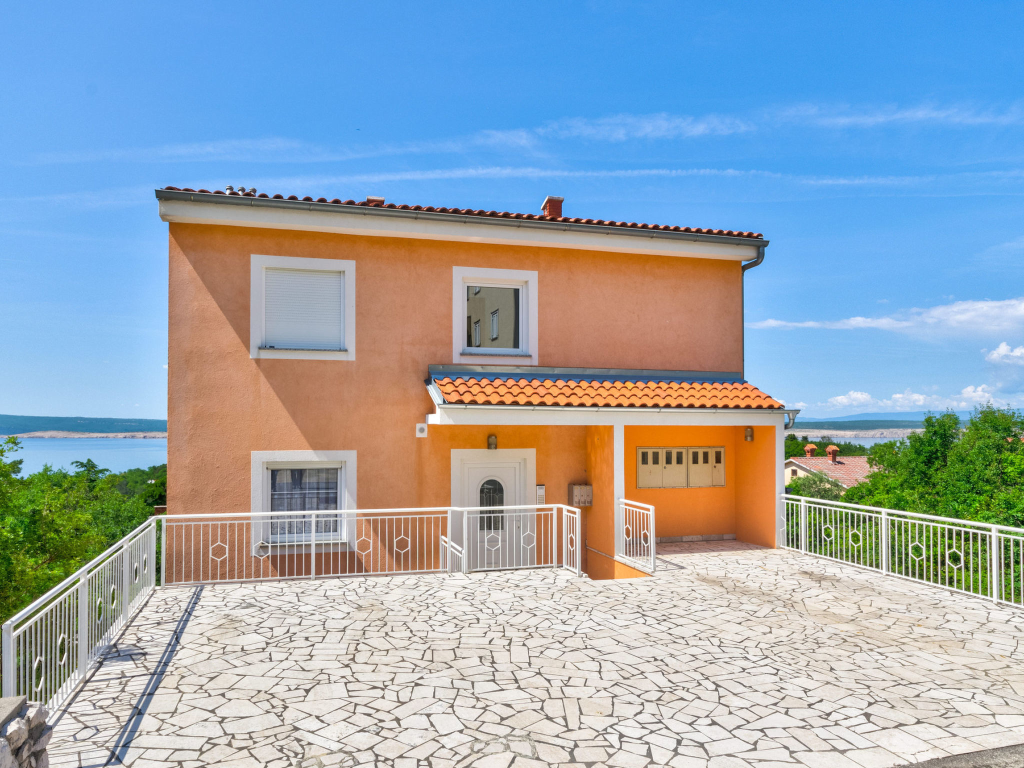 Photo of Juanita / HR-10326-01