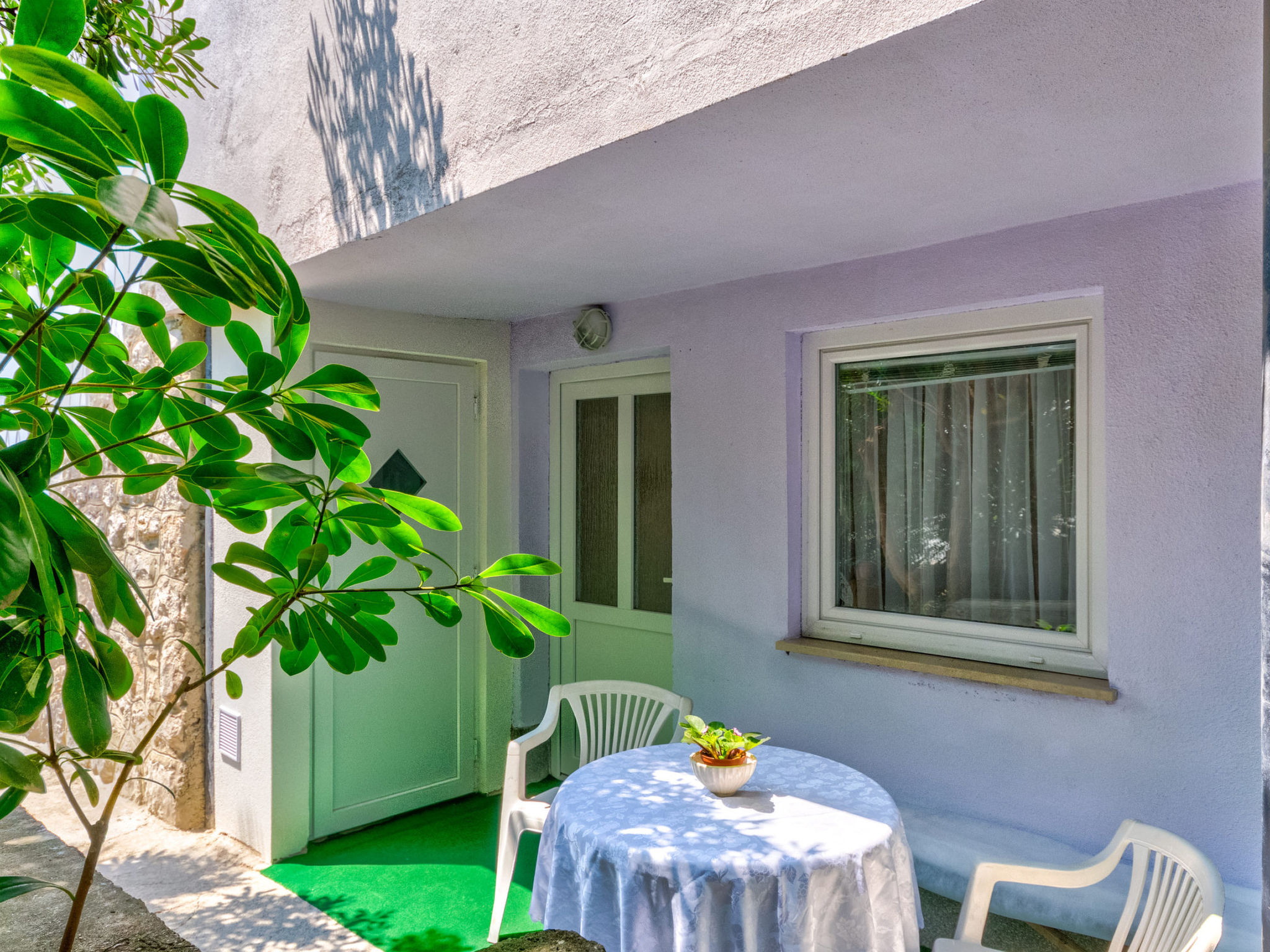 Leng 1 / HR-10352-01 - Outside