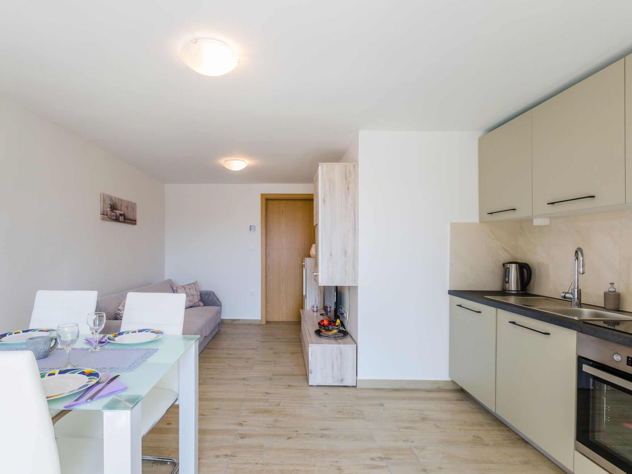 Leng 1 / HR-10352-01 - Inside