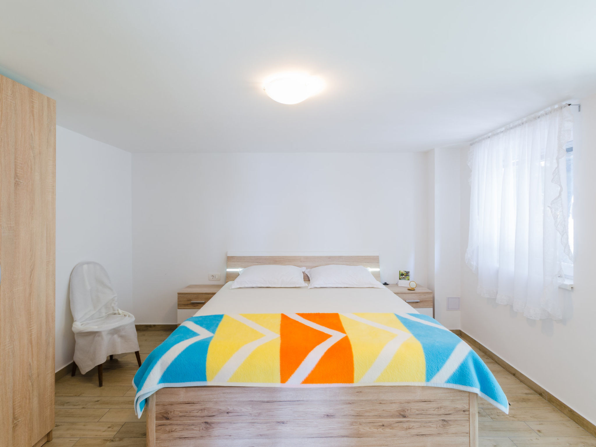 Leng 1 / HR-10352-01 - Inside