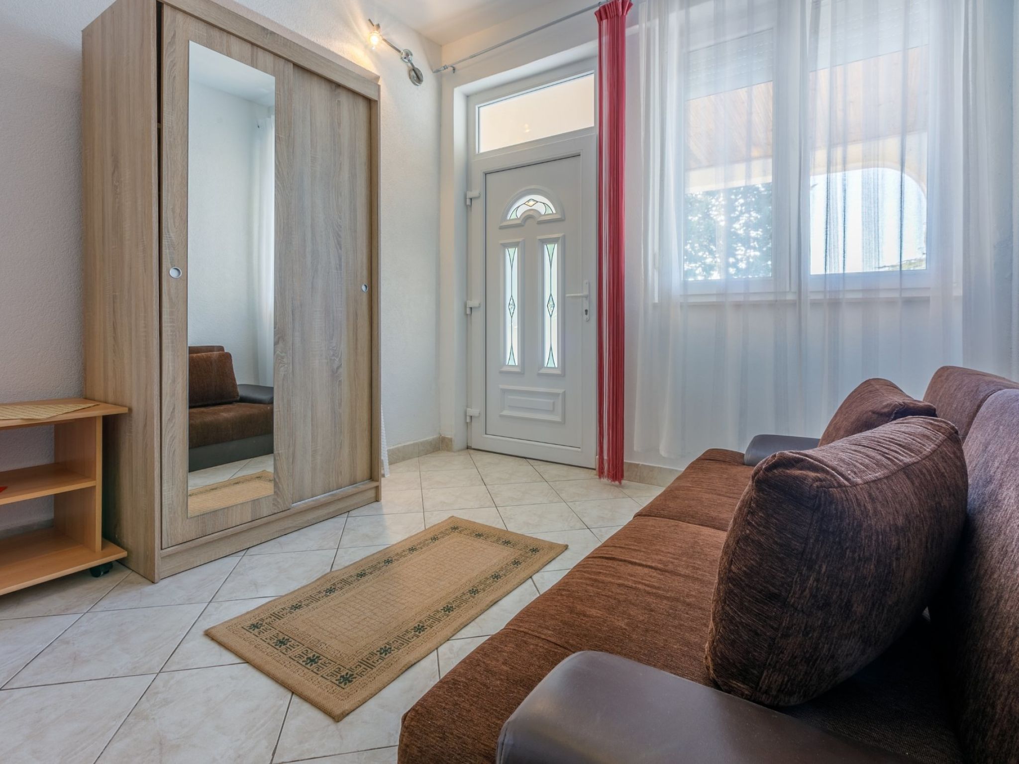 Antak 1 / HR-09414-01 - Inside
