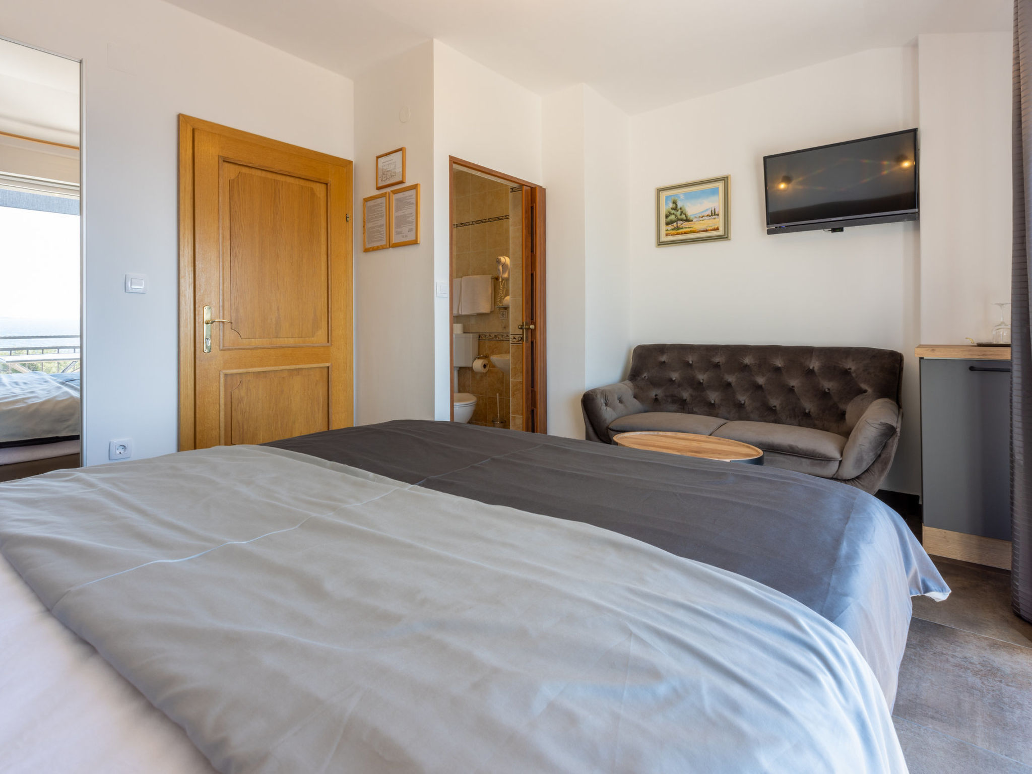 Photo of HR3303.1056.1