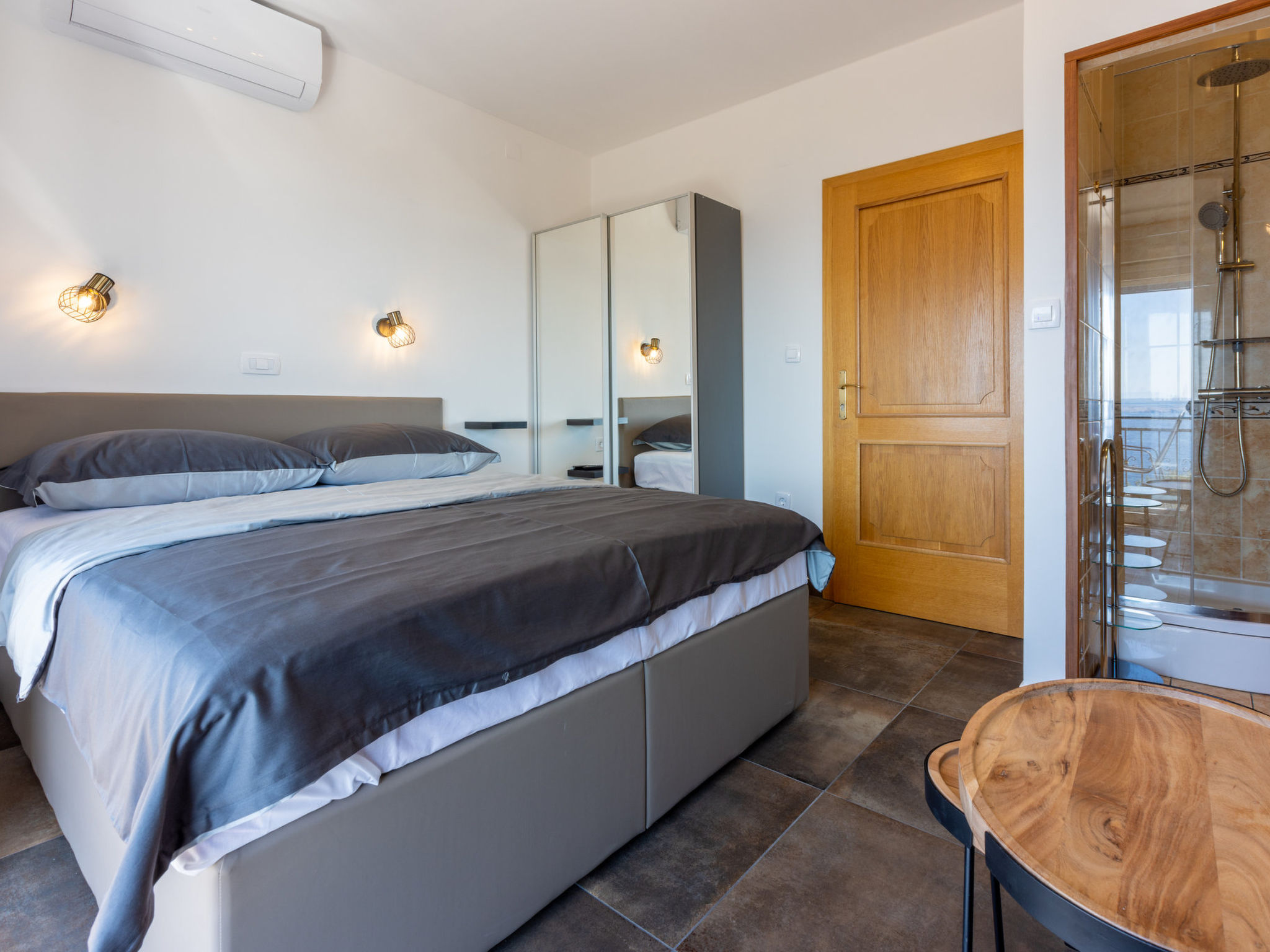 Photo of HR3303.1056.1