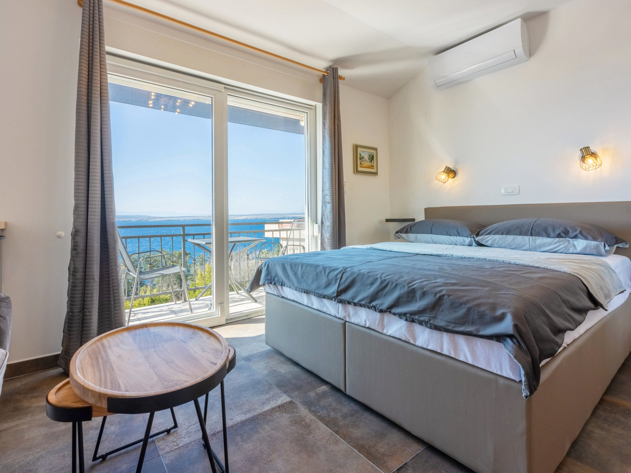 Photo of HR3303.1056.1