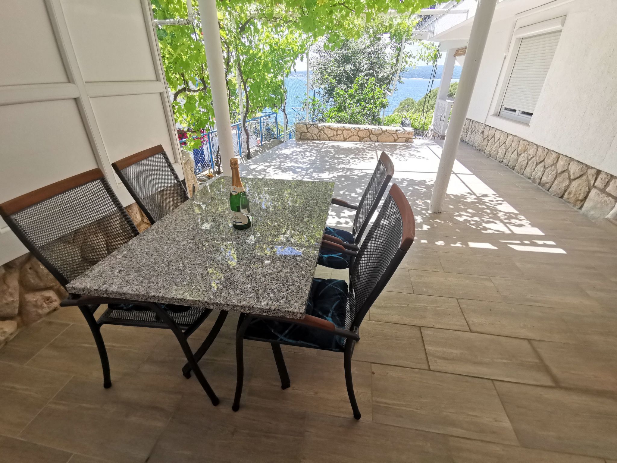 Appartement. Studio für 2 Personen, 70m vom Strand entfernt-Inside