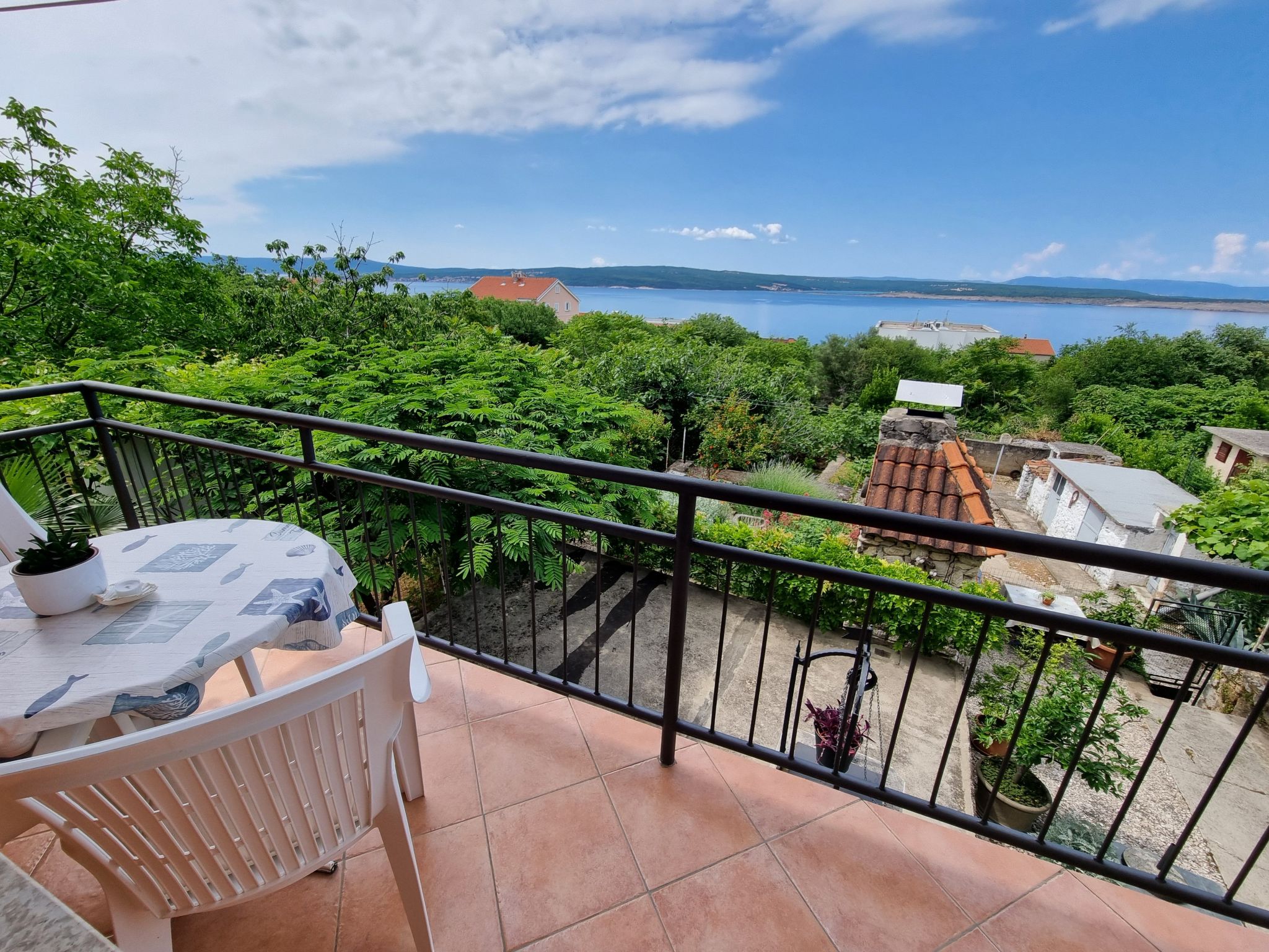 Wohnung für 3 Personen, mit Balkon und Meerblick Apartment in Cirkvenica Riviera