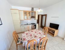 Vrijstaande vakantiewoning voor 5 personen met terras nabij Dramalj - thumbnail 6