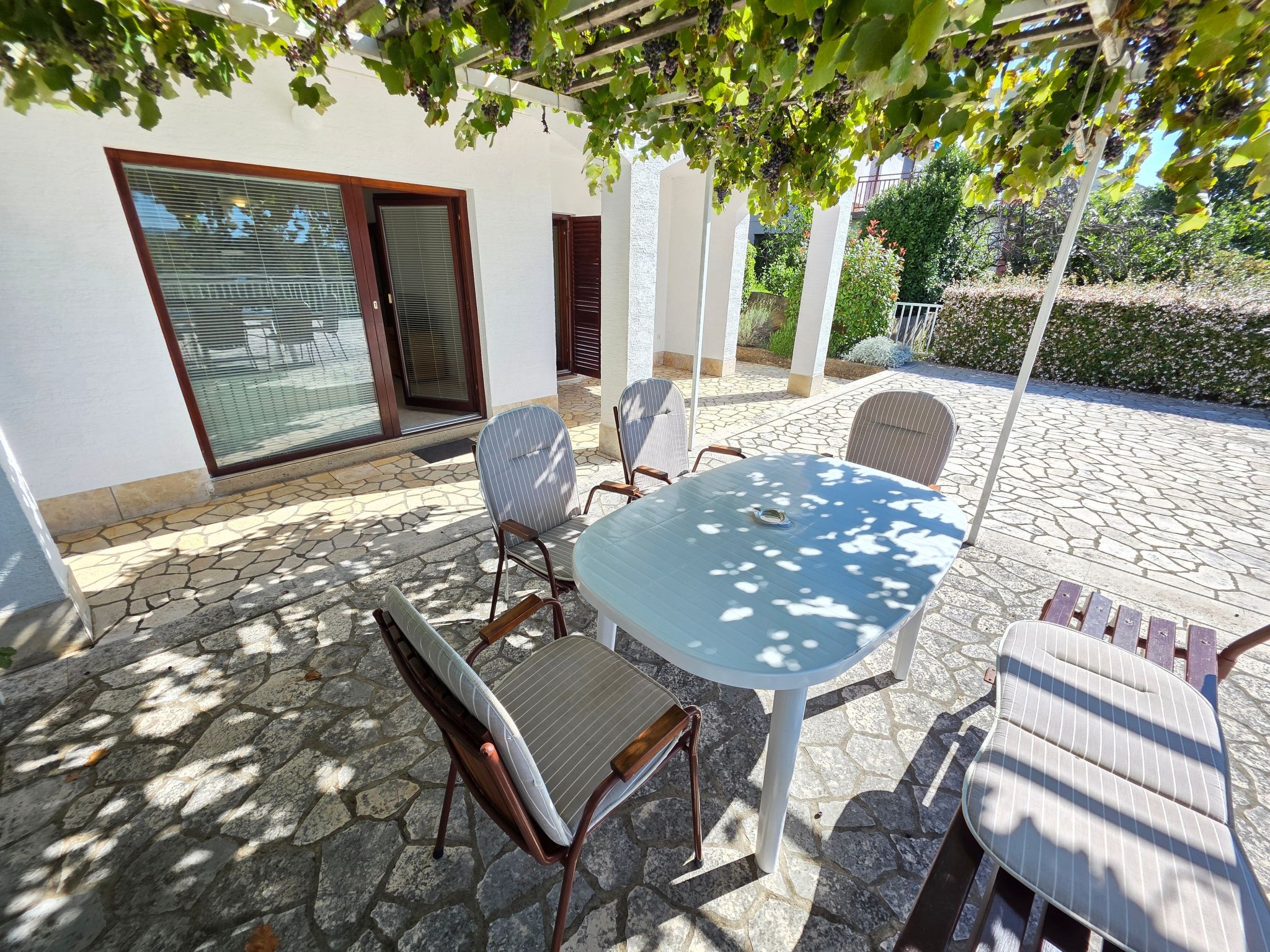 Wohnung für 4-5 Personen mit Terrasse-Binnen