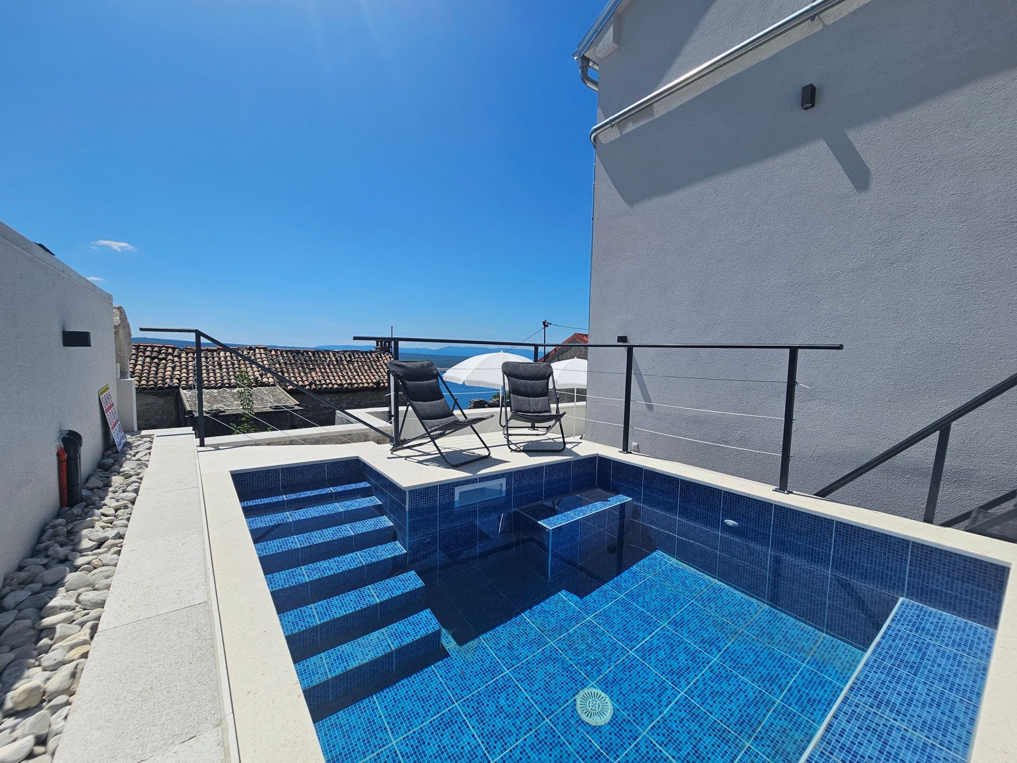 Mit eigenem Pool, BBQ, Terrasse-Binnen