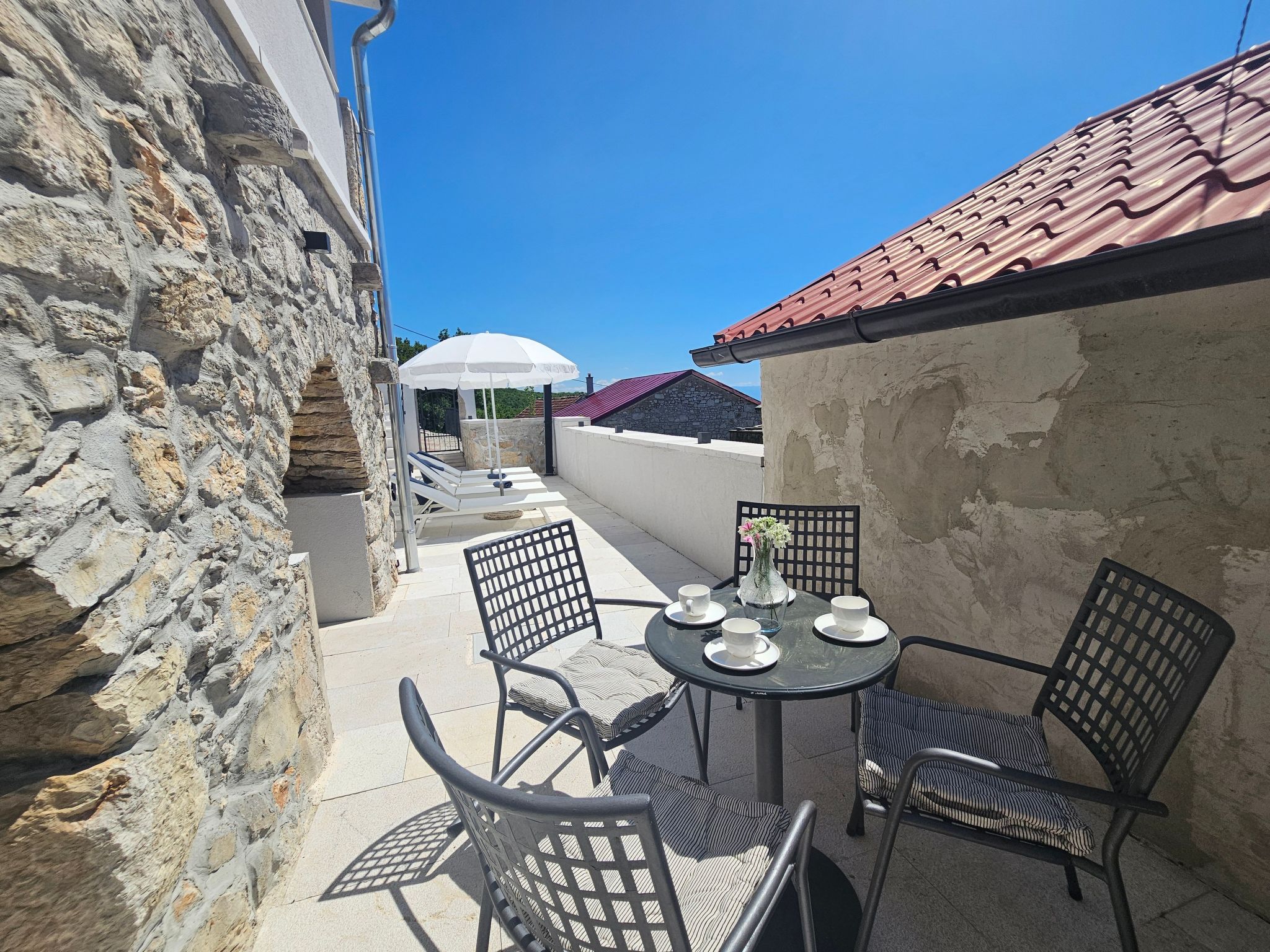 Mit eigenem Pool, BBQ, Terrasse-Binnen