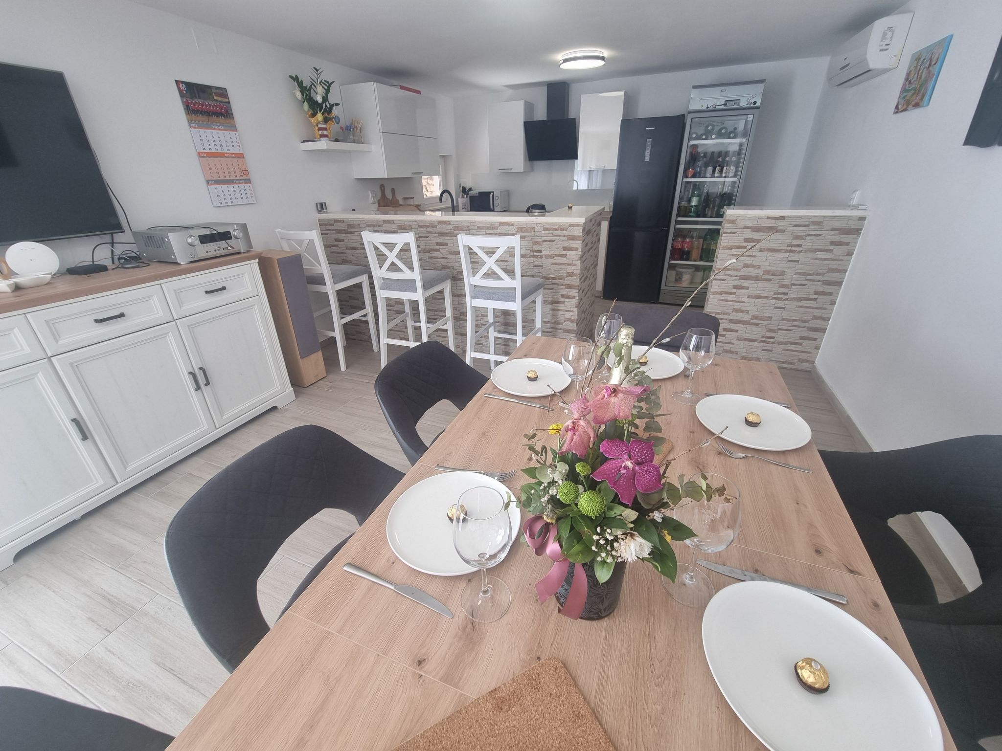 Mit eigenem Pool, BBQ, Terrasse-Binnen