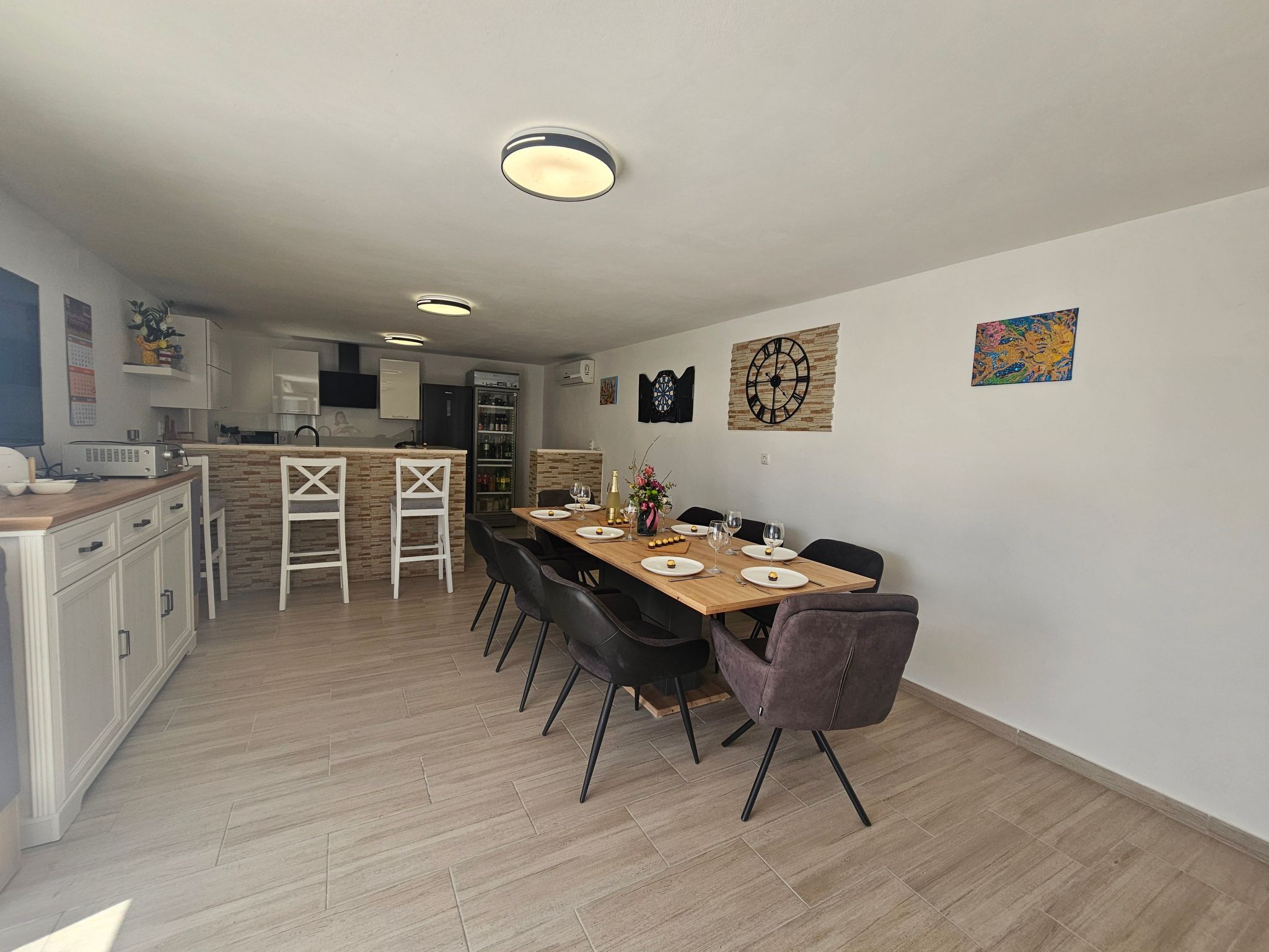 Mit eigenem Pool, BBQ, Terrasse-Binnen