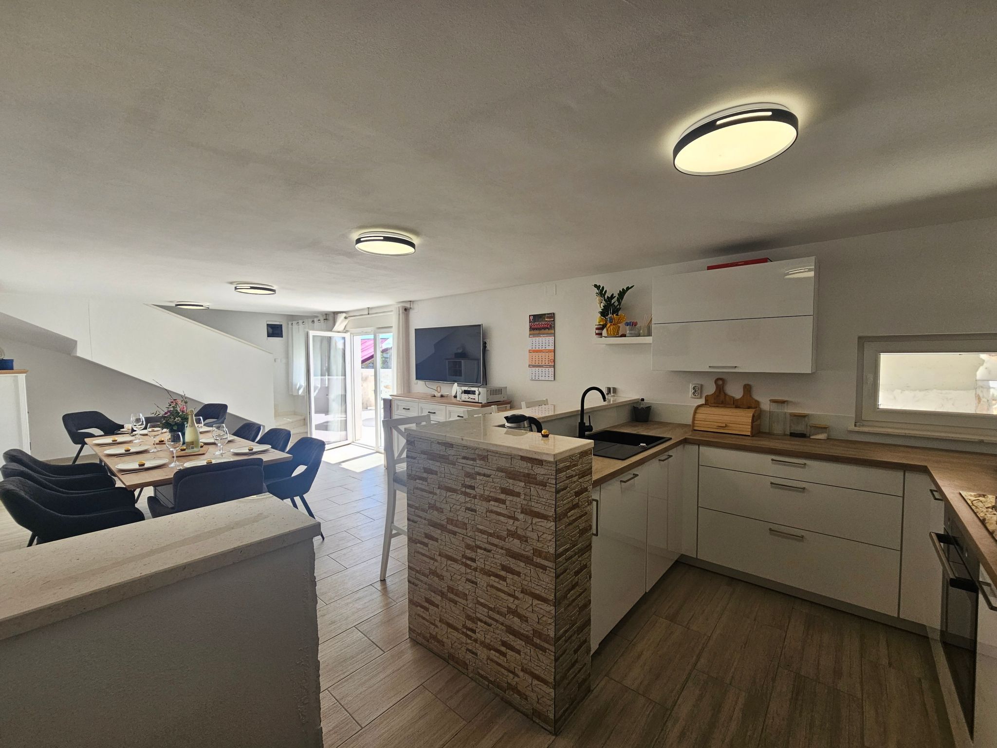 Mit eigenem Pool, BBQ, Terrasse-Binnen