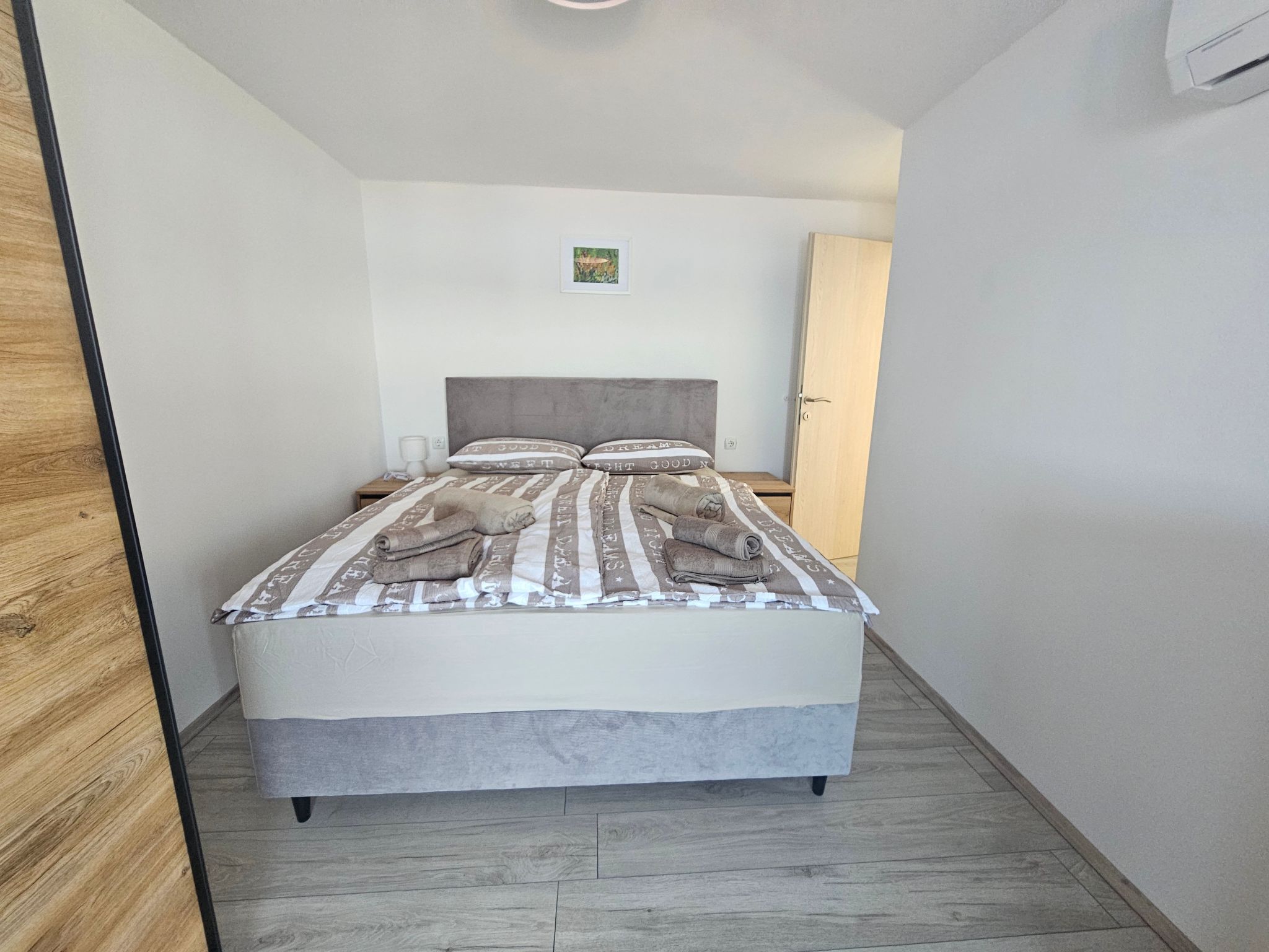 Mit eigenem Pool, BBQ, Terrasse-Binnen