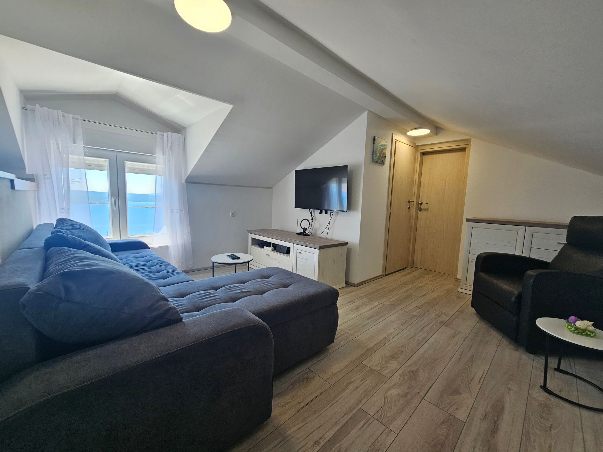 Photo of mit eigenem Pool, BBQ, Terrasse