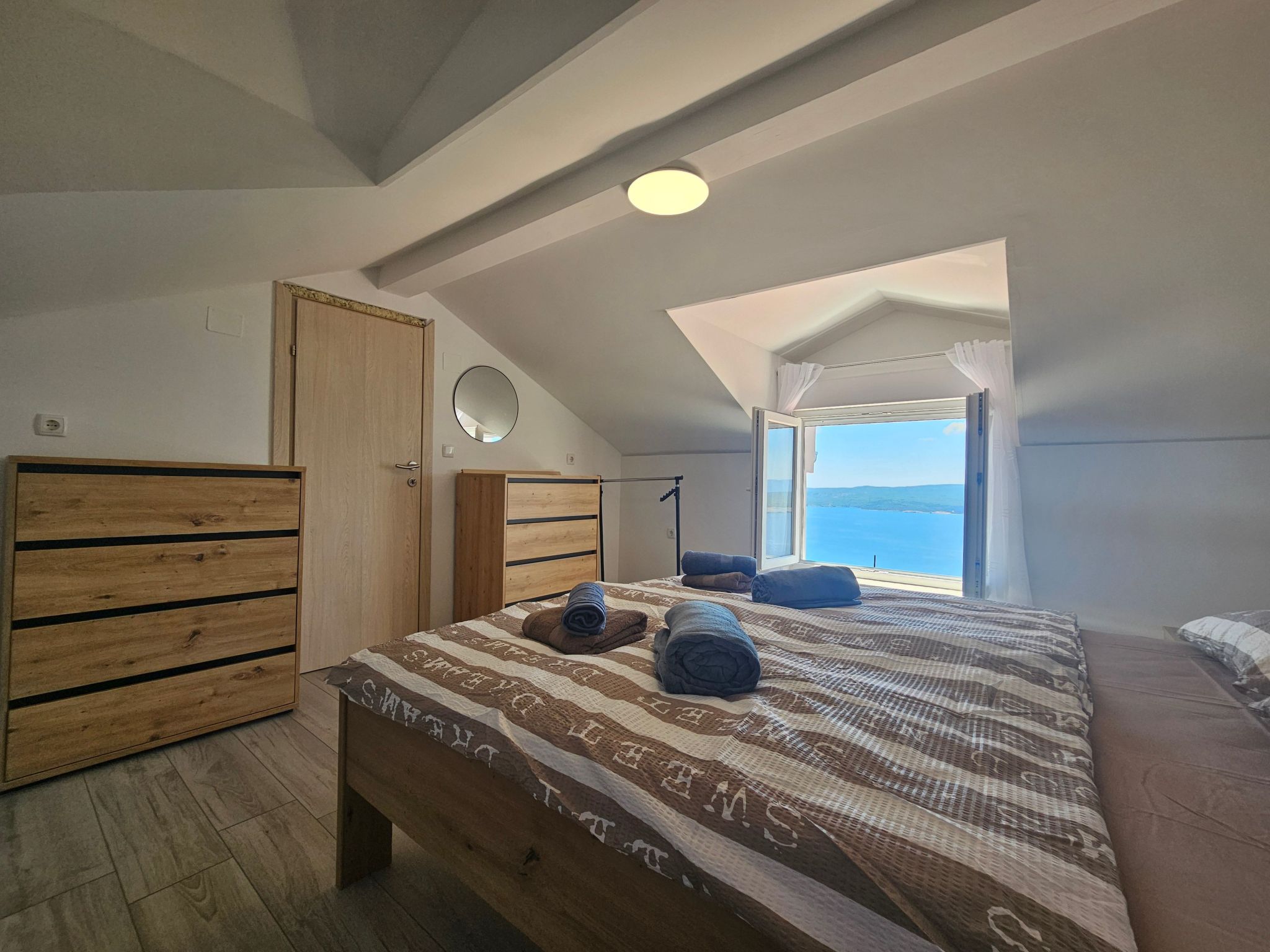 Photo of mit eigenem Pool, BBQ, Terrasse