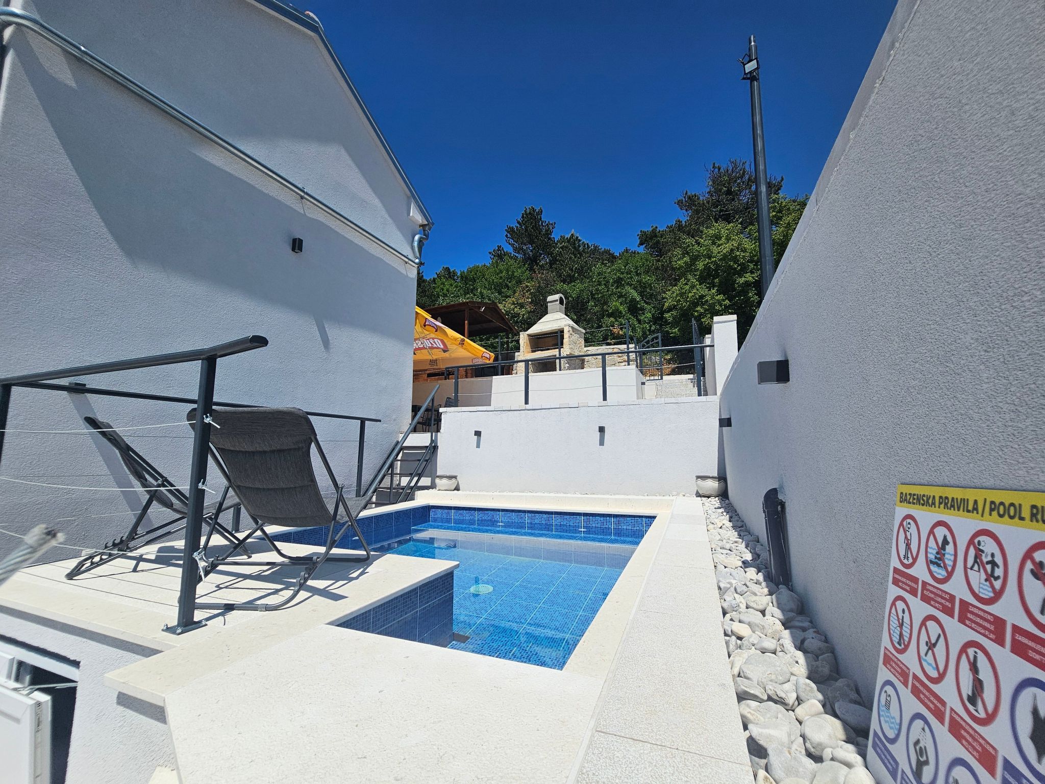 Mit eigenem Pool, BBQ, Terrasse-Binnen