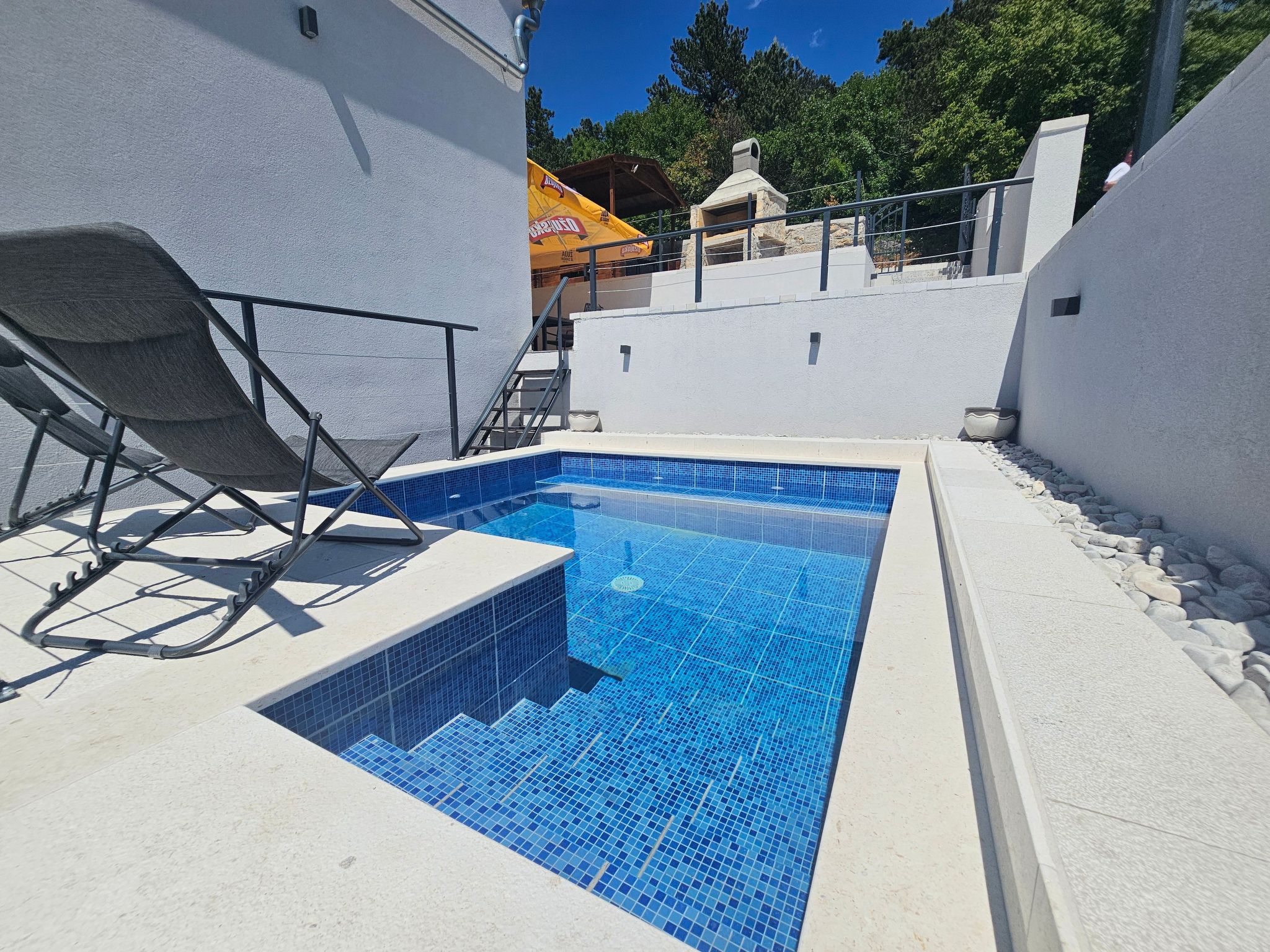 Mit eigenem Pool, BBQ, Terrasse-Binnen