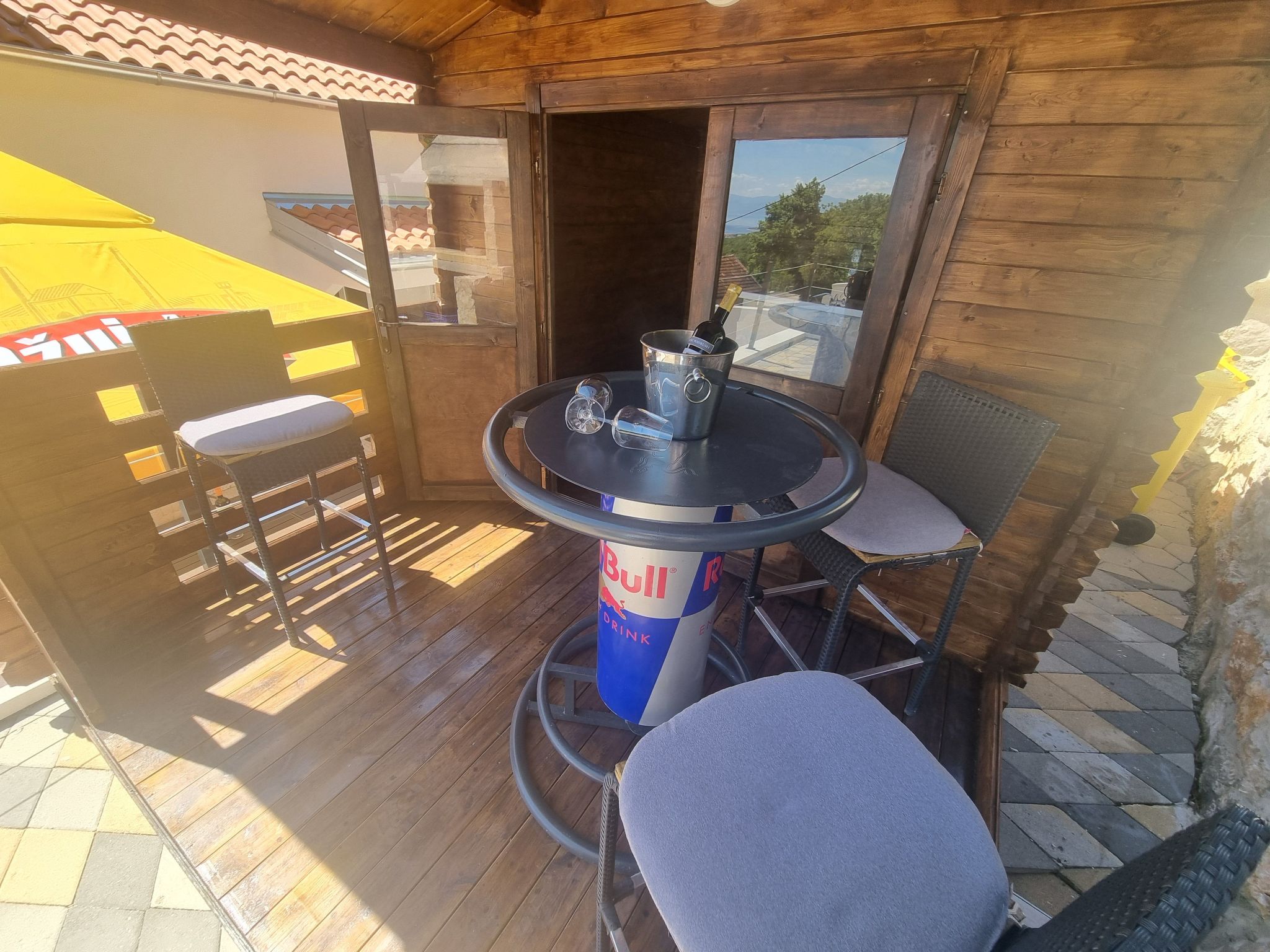 Mit eigenem Pool, BBQ, Terrasse-Binnen