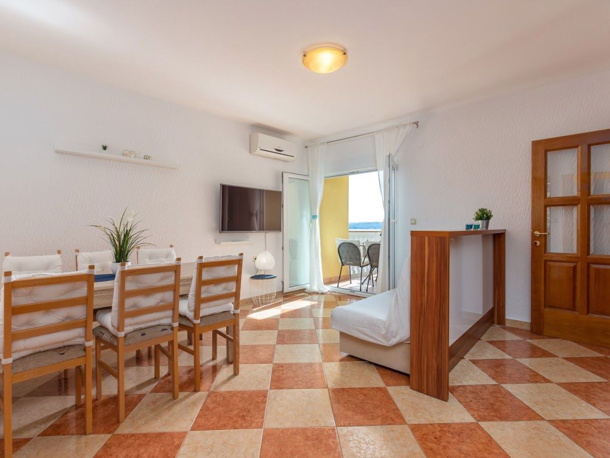 Wohnung mit Terrasse und Meerblick-Binnen