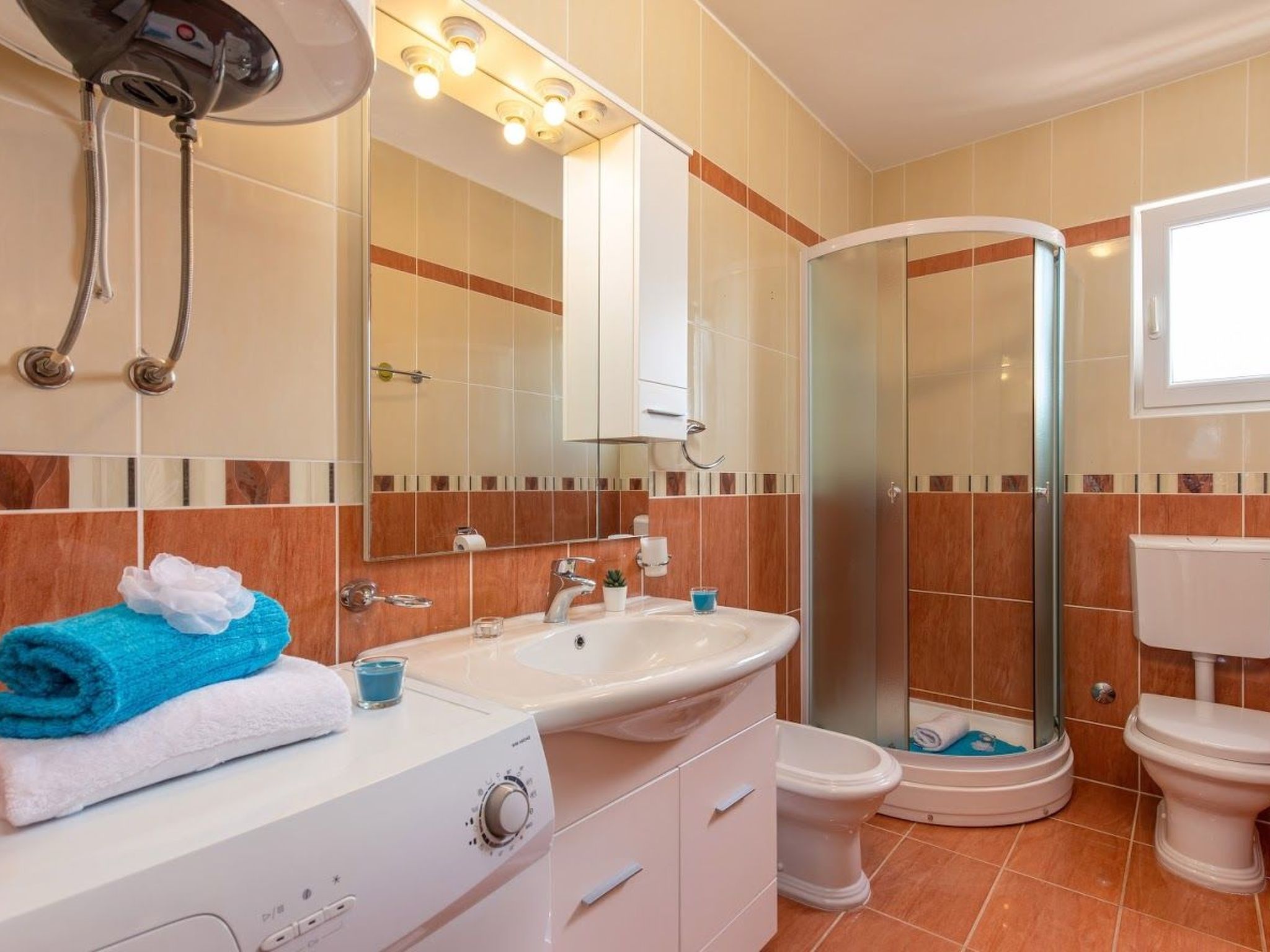 Wohnung mit Balkon und Meerblick-Binnen