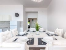 Luxe Vrijstaande Villa met Privézwembad op 90 Meter van Zee in Dramalj - thumbnail 5