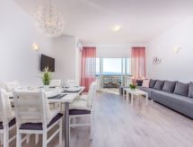 Luxe Vrijstaande Villa met Privézwembad op 90 Meter van Zee in Dramalj - thumbnail 6