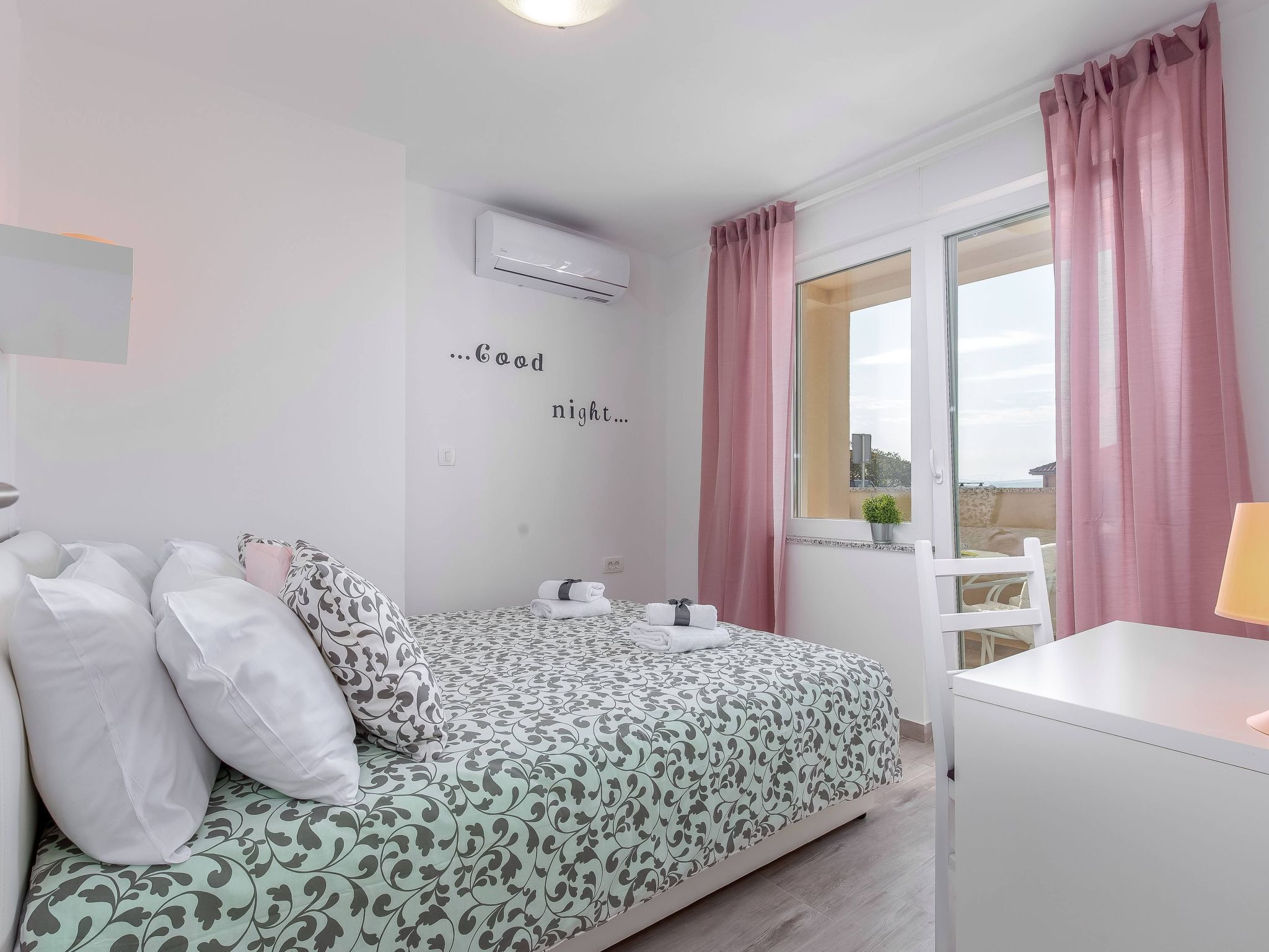 "Vila Veronique1" mit Pool-Inside