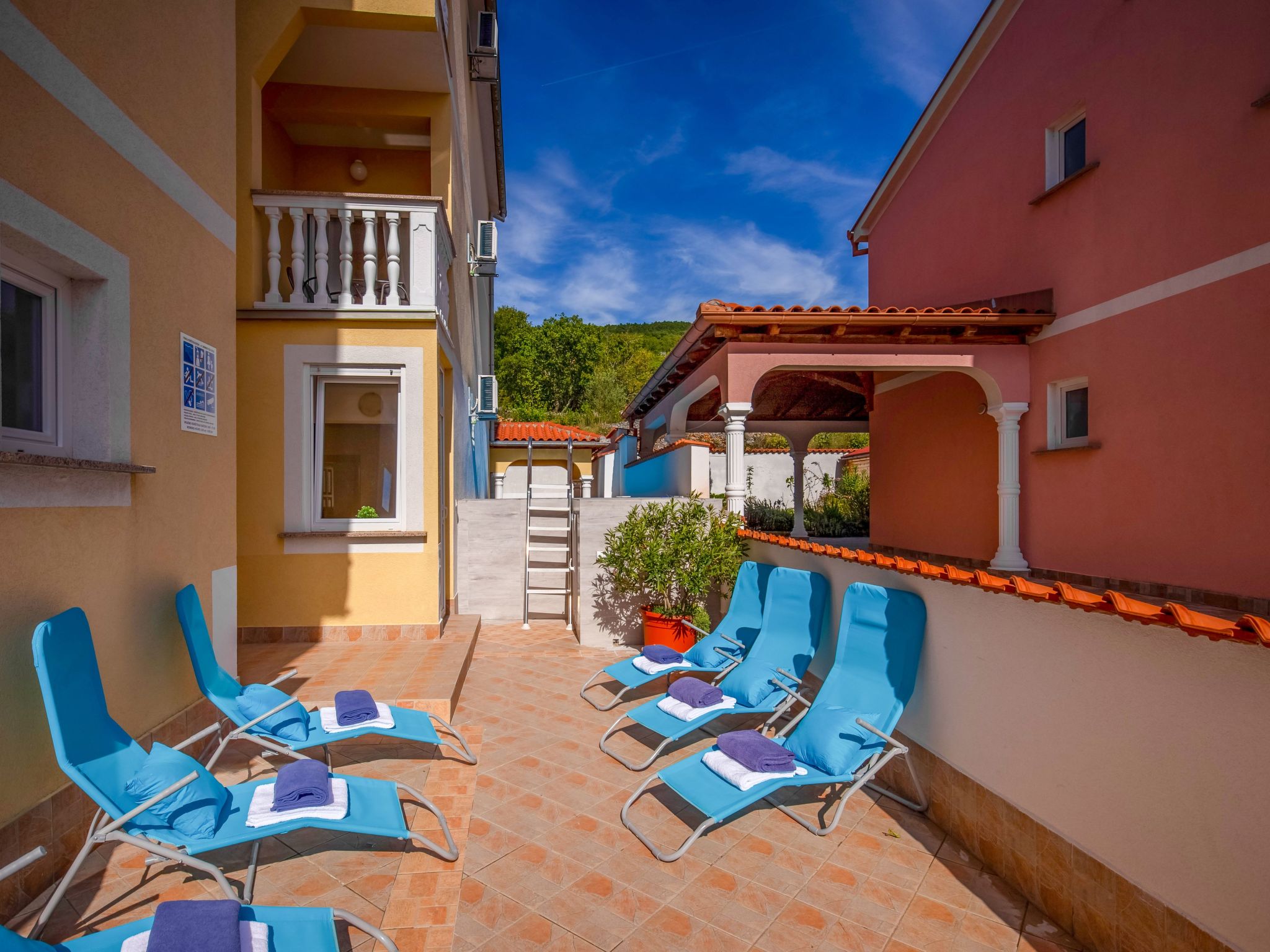 Wohnung mit Balkon und Meerblick-Binnen