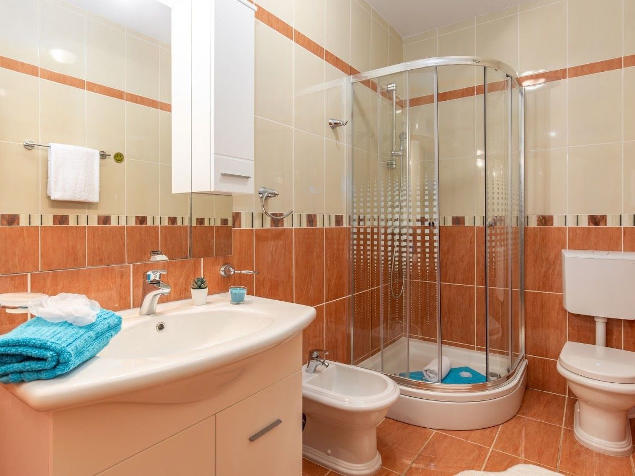 Wohnung mit schöner Terrasse-Binnen